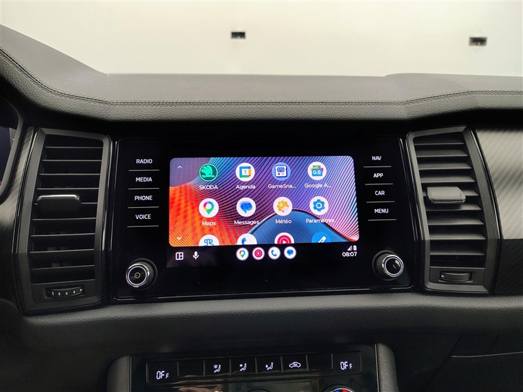 Skoda Kodiaq 1.5 TSI 150Cv DSG Sportline 7PL / NAVI / CAMERA / TO PANO (2024) - Foto 22