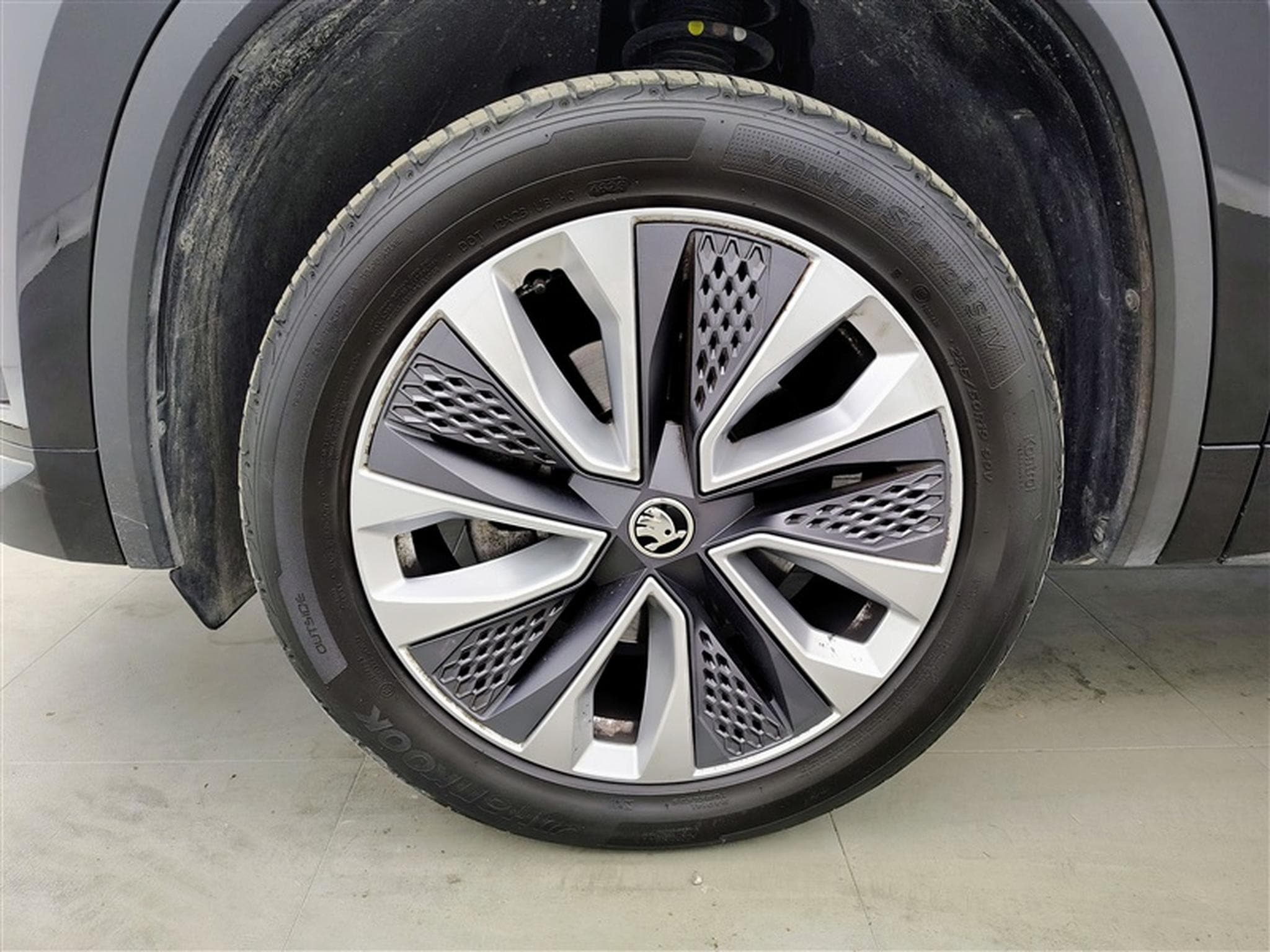 Skoda Kodiaq 1.5 TSI 150Cv DSG Sportline 7PL / NAVI / CAMERA / TO PANO (2024) - Foto 6