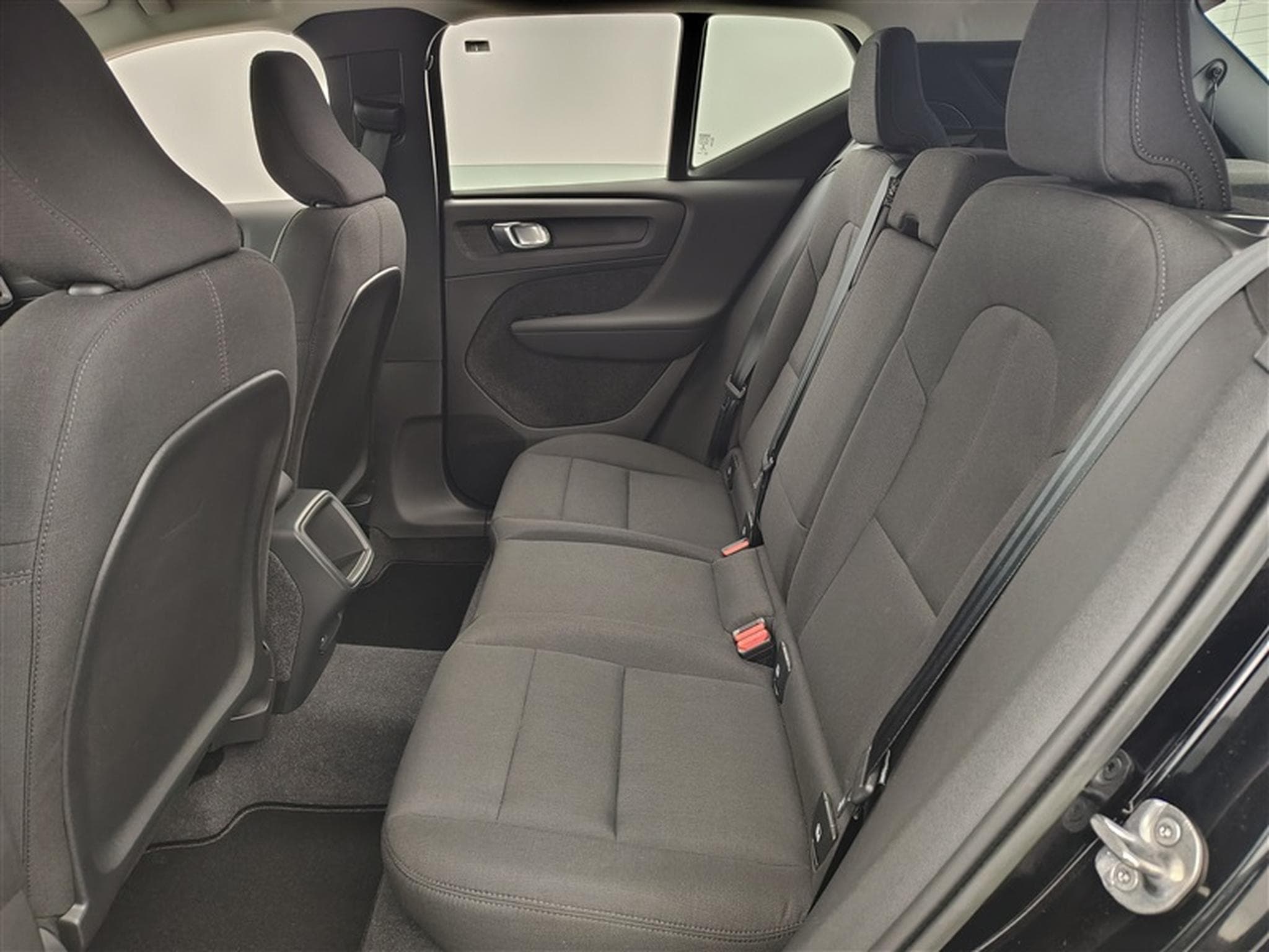 Volvo XC40 1.5 T2 Momentum Core (2022) - Foto 13
