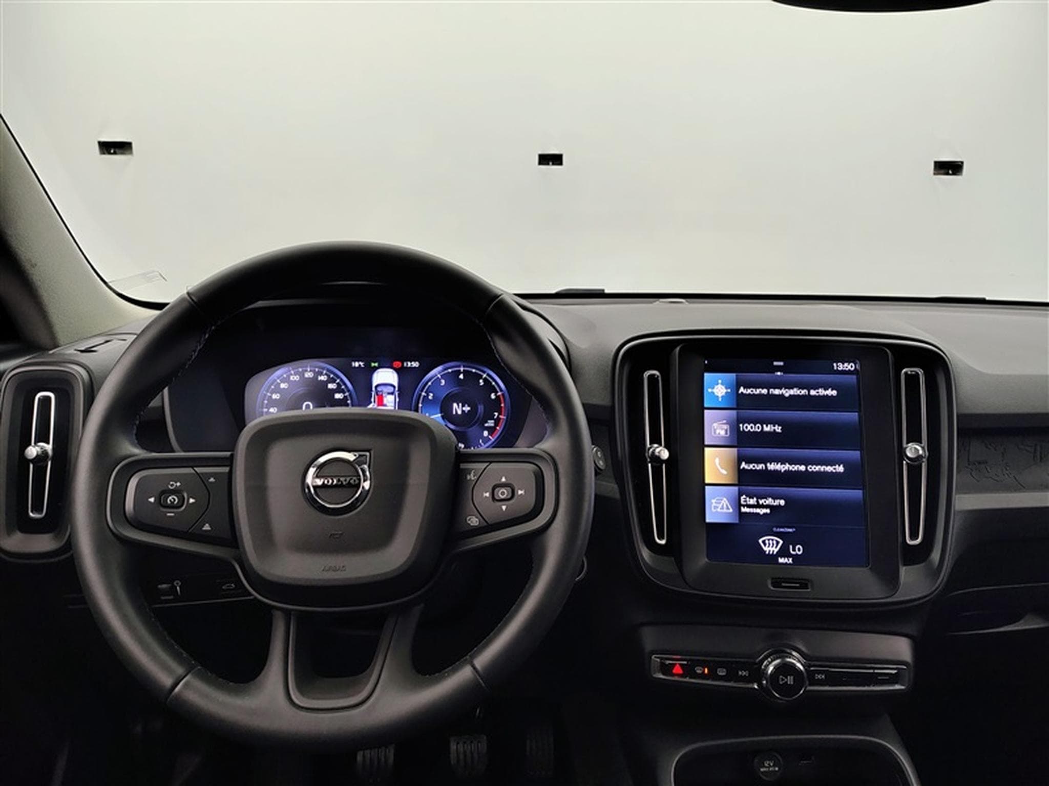 Volvo XC40 1.5 T2 Momentum Core (2022) - Foto 9