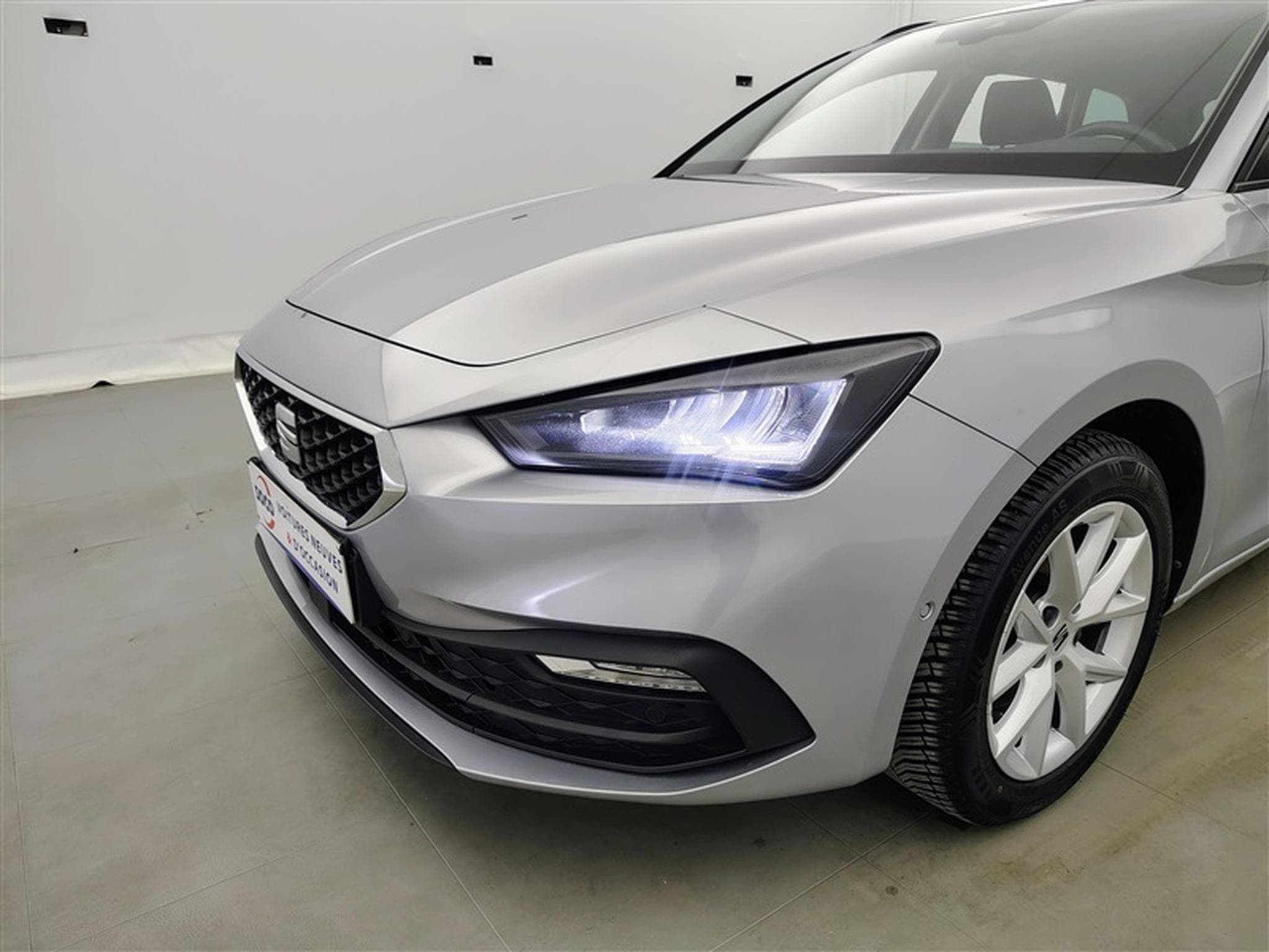 Seat Leon 1.0 EcoTSI Move! NAVI/LED/JA16/PDC AV AR (2023) - Foto 15