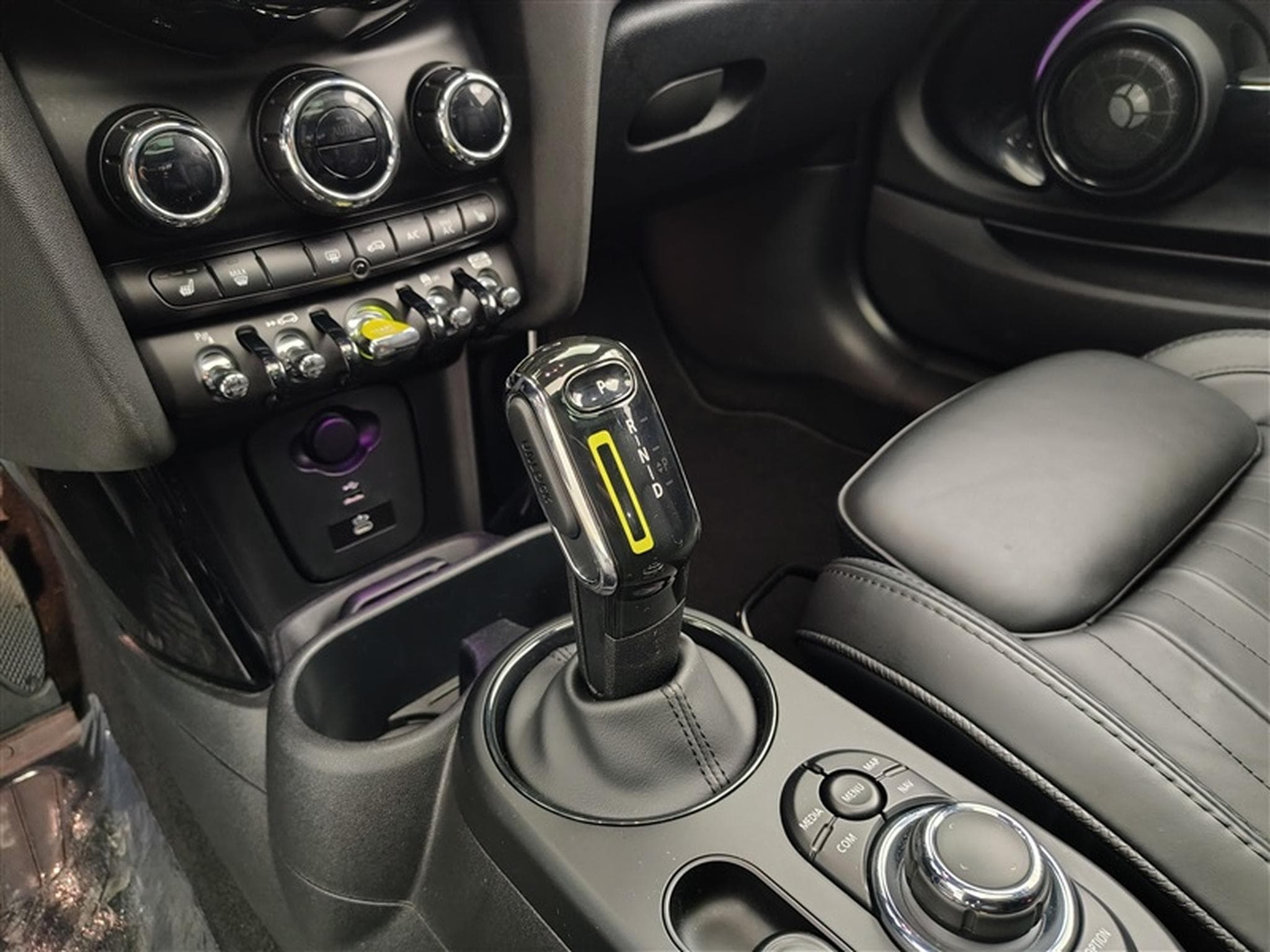 MINI Cooper 28.9 Kwh NAVI / FULL LED / CUIR SPORT (2023) - Foto 12