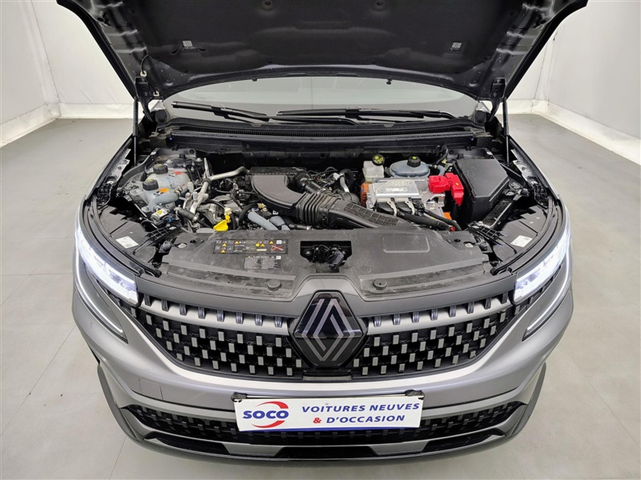 Renault Espace E-Tech FHEV 200 Esprit Alpine 7PL / NAVI / FULL LED / ALU (2024) - Foto 20