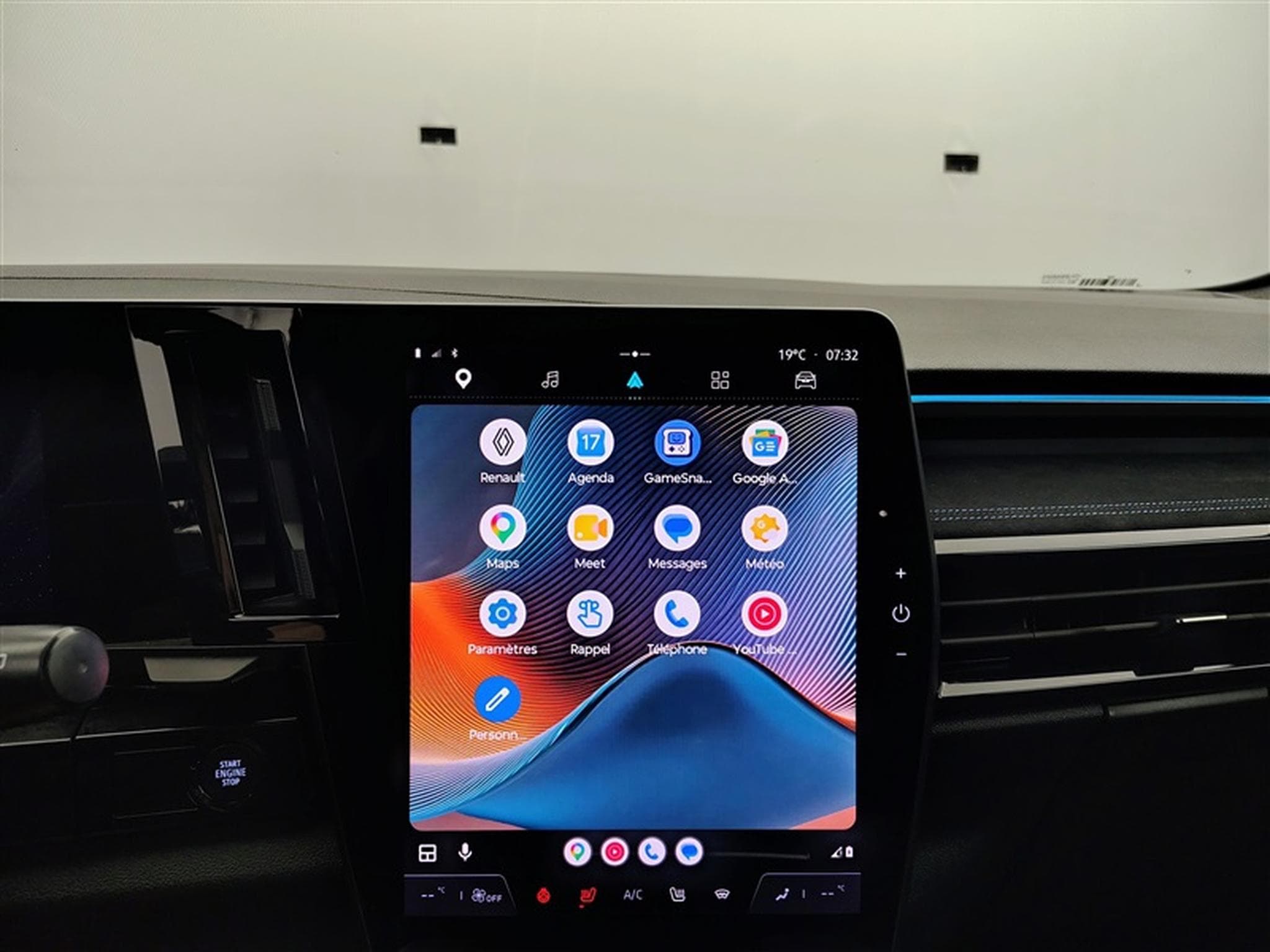 Renault Espace E-Tech FHEV 200 Esprit Alpine 7PL / NAVI / FULL LED / ALU (2024) - Foto 21