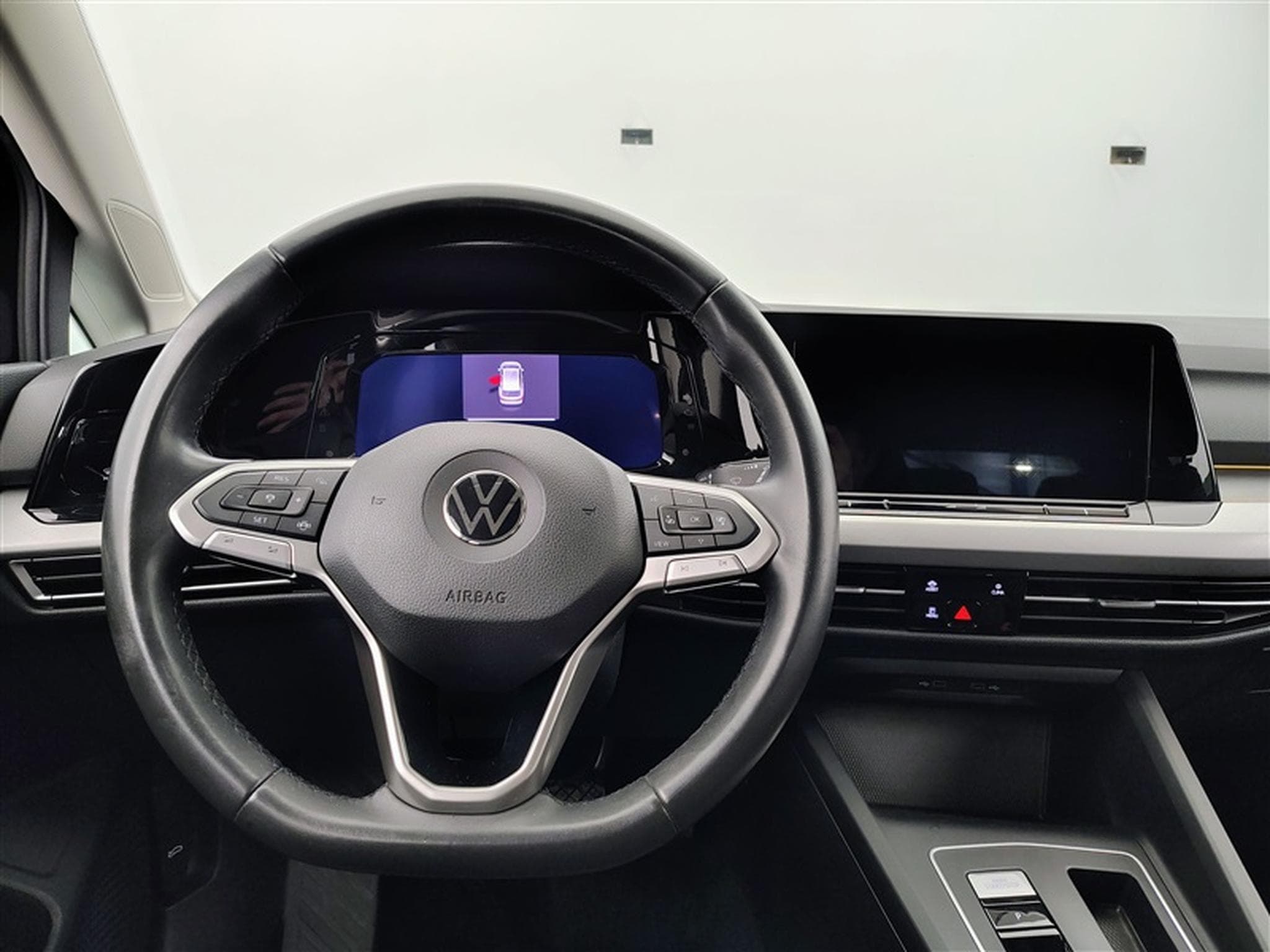 VW Golf 1.0 eTSI 110cv DSG Business NAVI / FULL LED / ALCANTARA (2022) - Foto 9