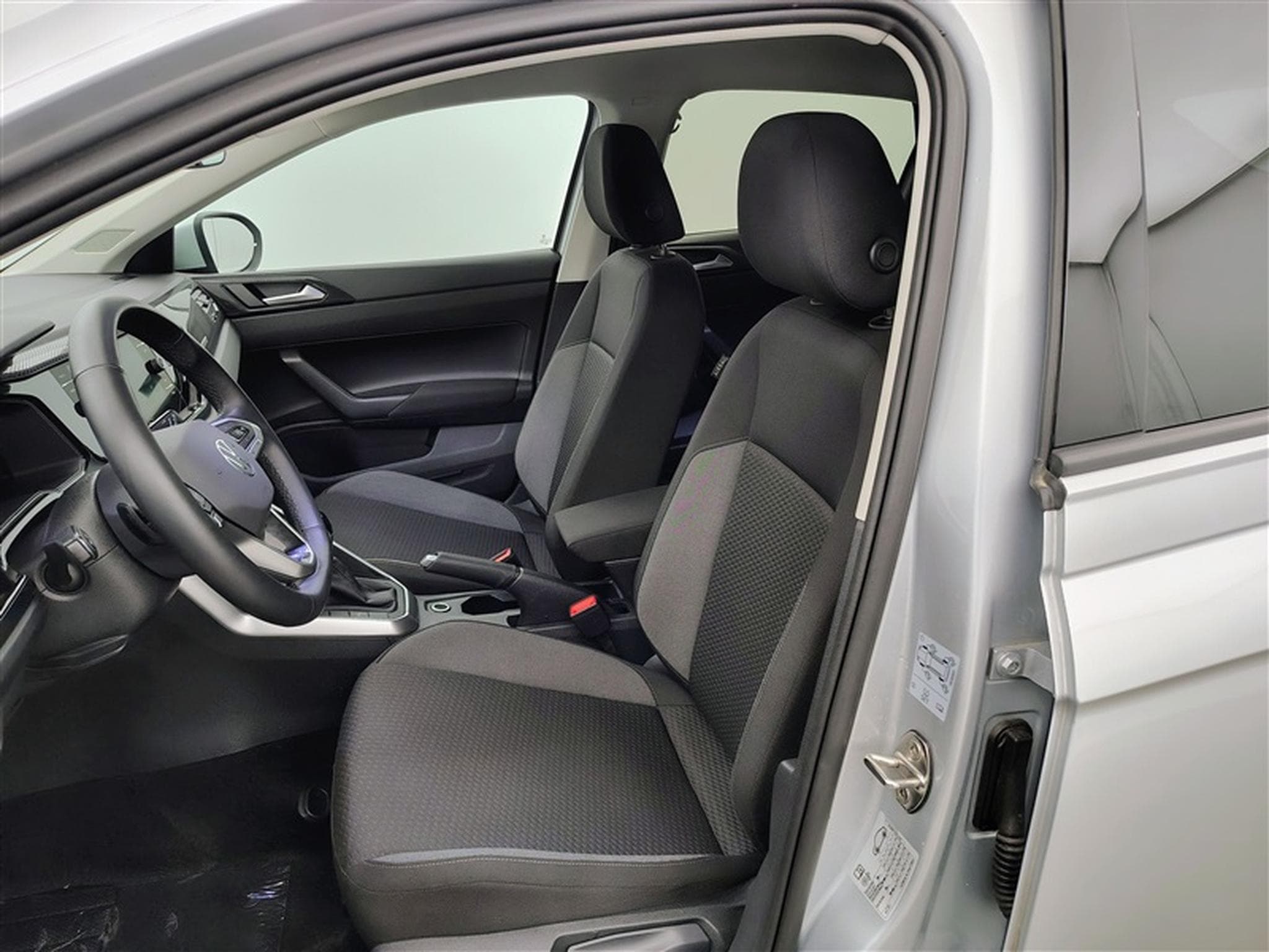 VW Taigo 1.0 TSI 115cv DSG Life CARPLAY / CAMERA / FULL LED / ALU (2025) - Foto 7