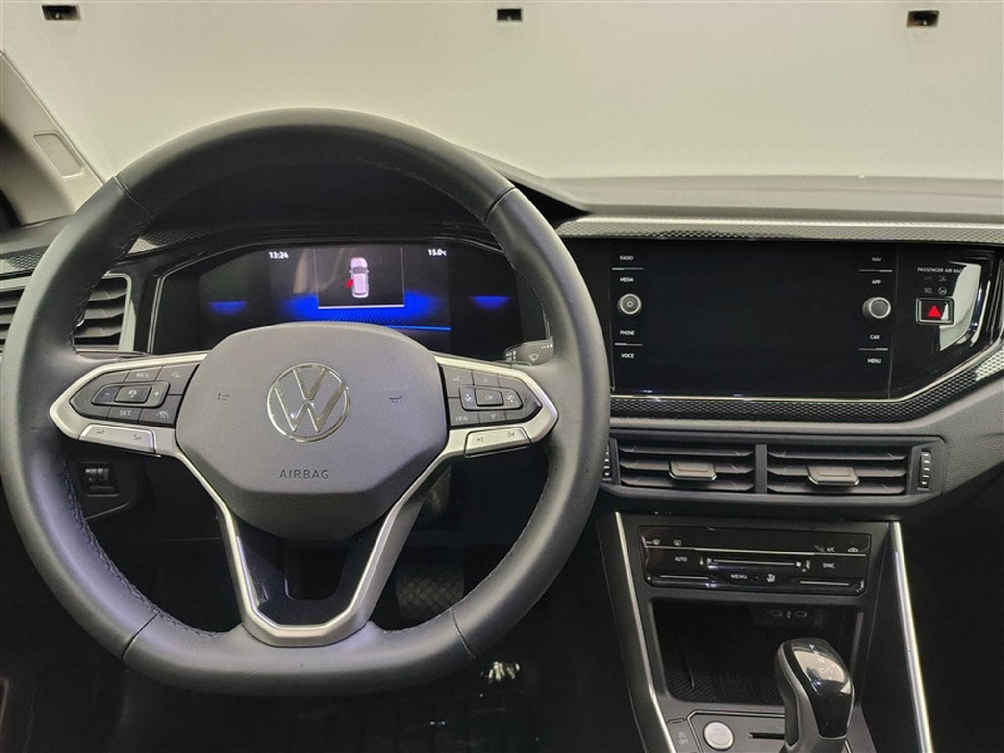 VW Taigo 1.0 TSI 115cv DSG Life CARPLAY / CAMERA / FULL LED / ALU (2025) - Foto 9