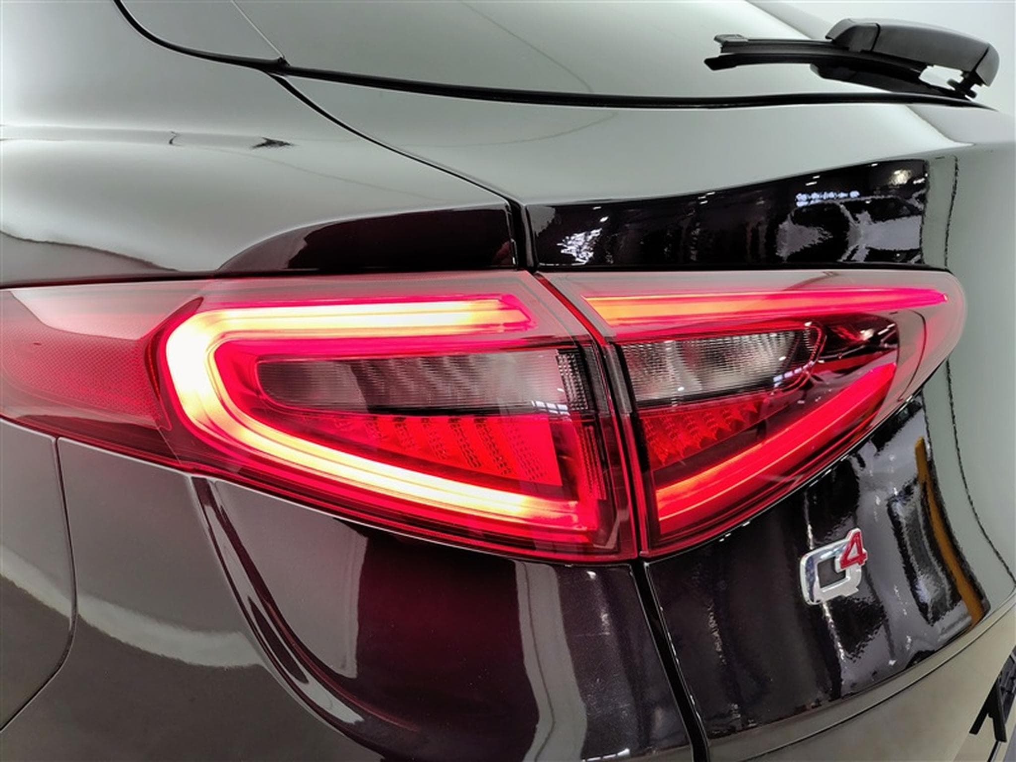 Alfa-Romeo Stelvio 2.2 MJD AWD Sprint NAVI / CUIR / CARPLAY (2022) - Foto 16