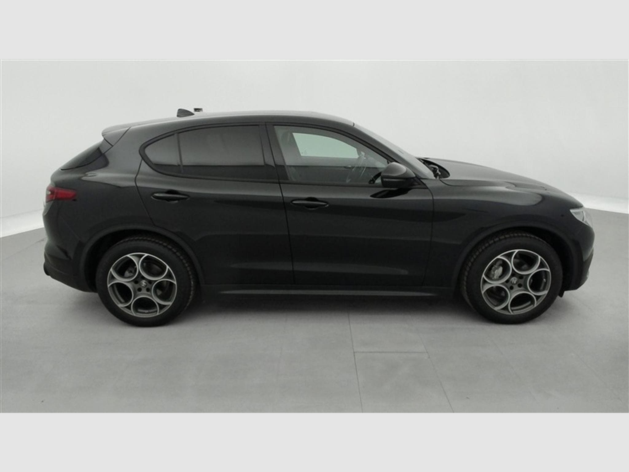 Alfa-Romeo Stelvio 2.2 MJD AWD Sprint NAVI / CUIR / CARPLAY (2022) - Foto 25