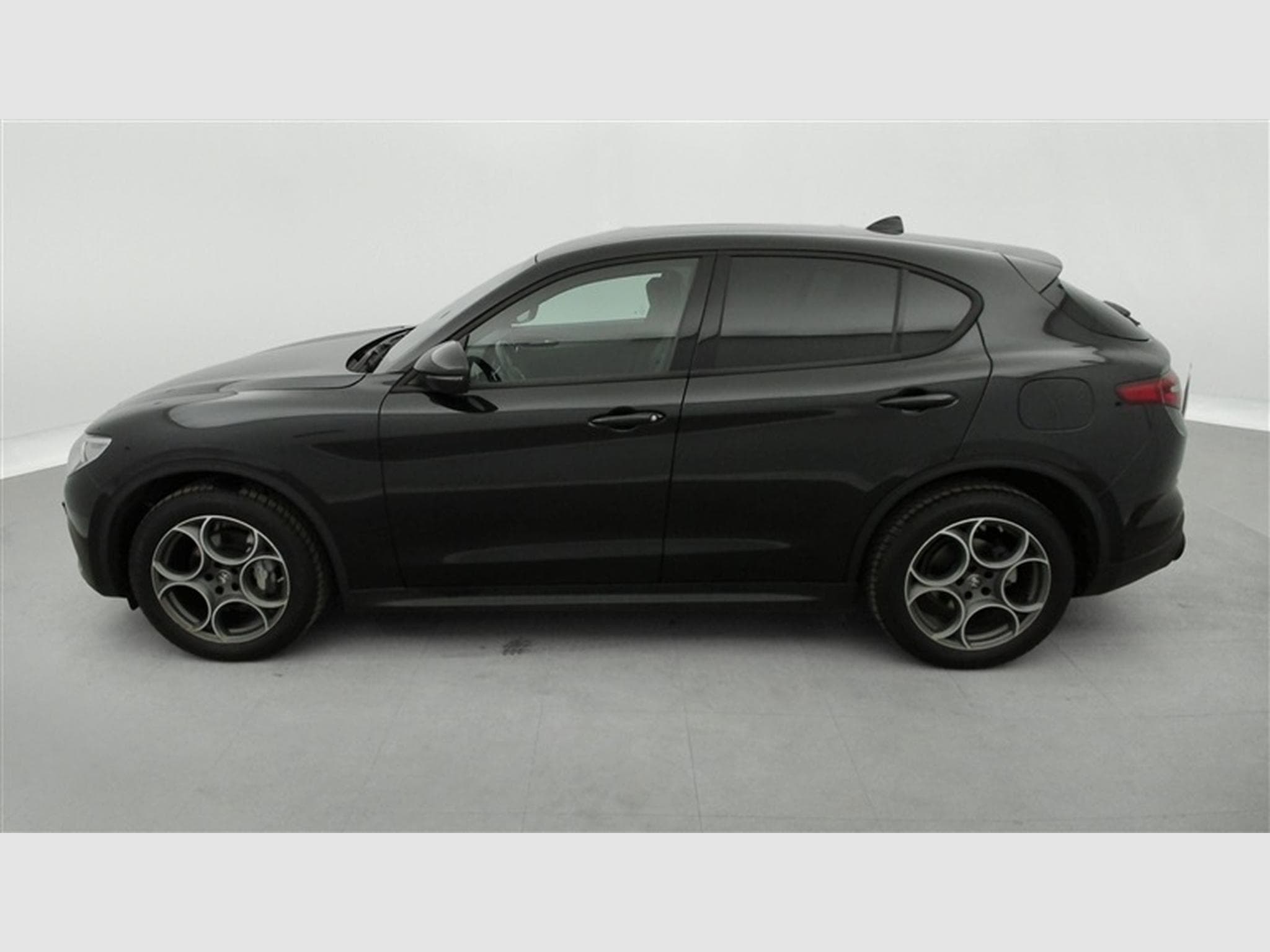 Alfa-Romeo Stelvio 2.2 MJD AWD Sprint NAVI / CUIR / CARPLAY (2022) - Foto 3