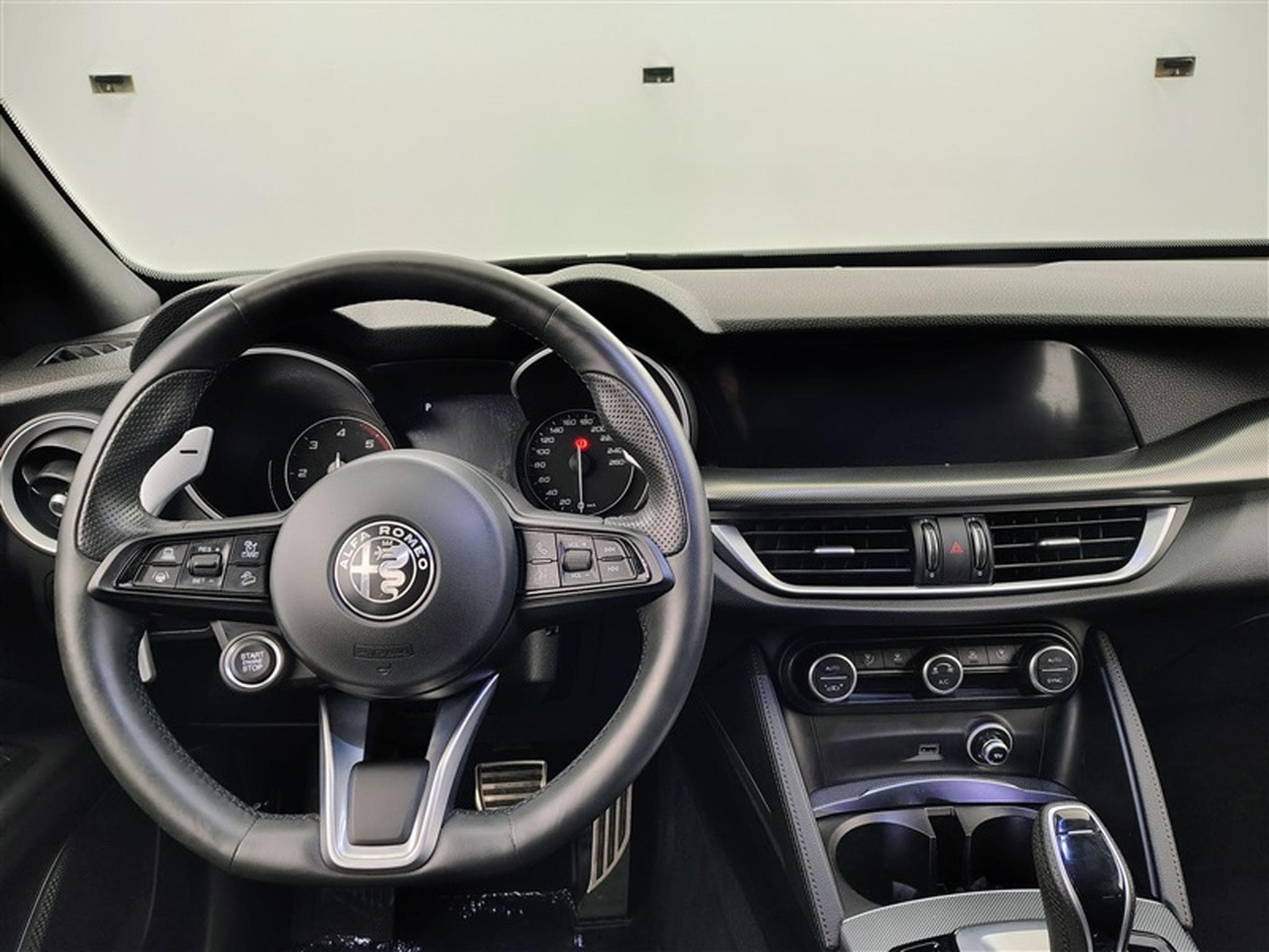Alfa-Romeo Stelvio 2.2 MJD AWD Sprint NAVI / CUIR / CARPLAY (2022) - Foto 9