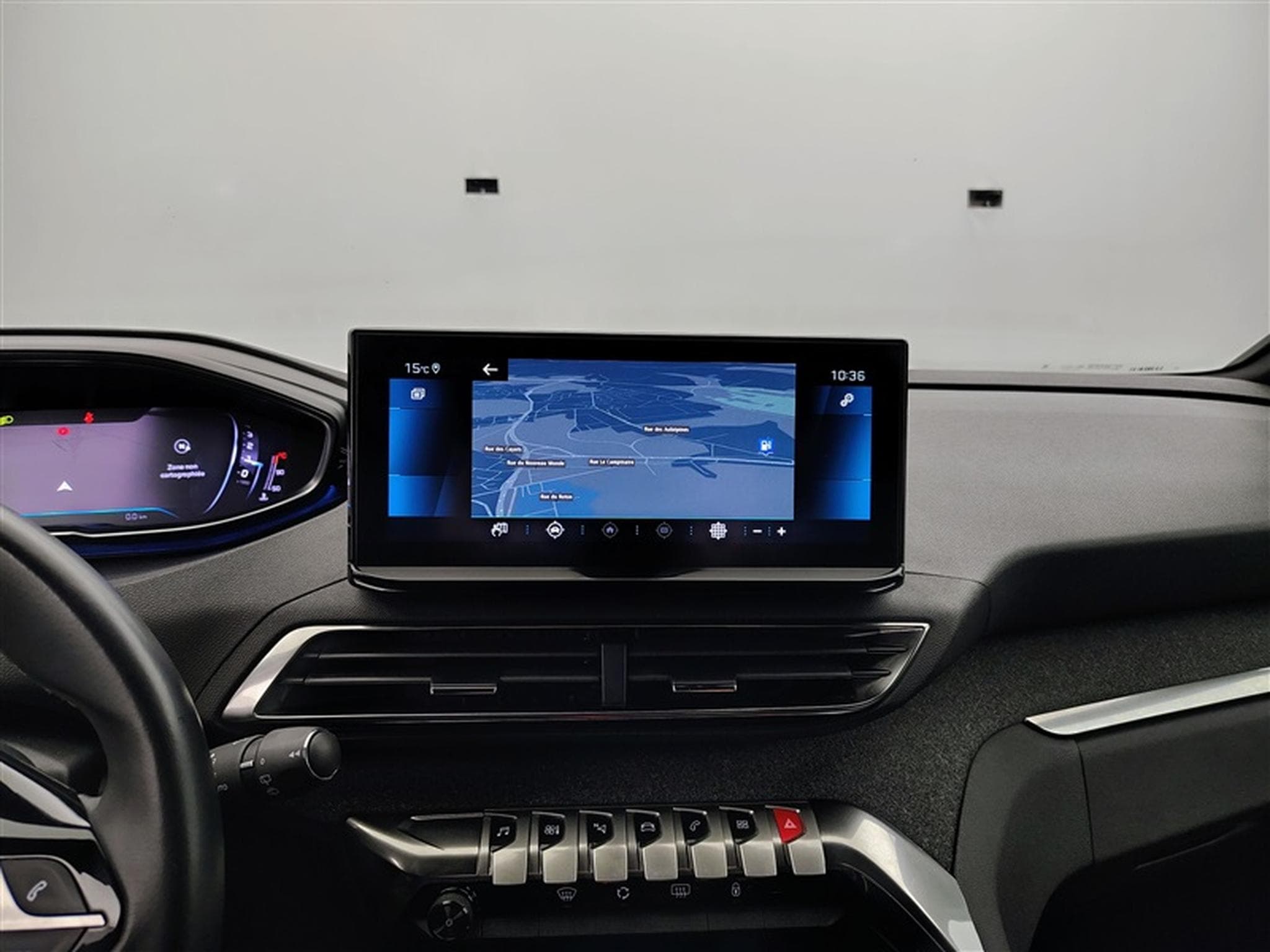 Peugeot 5008 1.2 PureTech Allure Pack 7PL NAVI / S-CUIR / FULL LED (2023) - Foto 11
