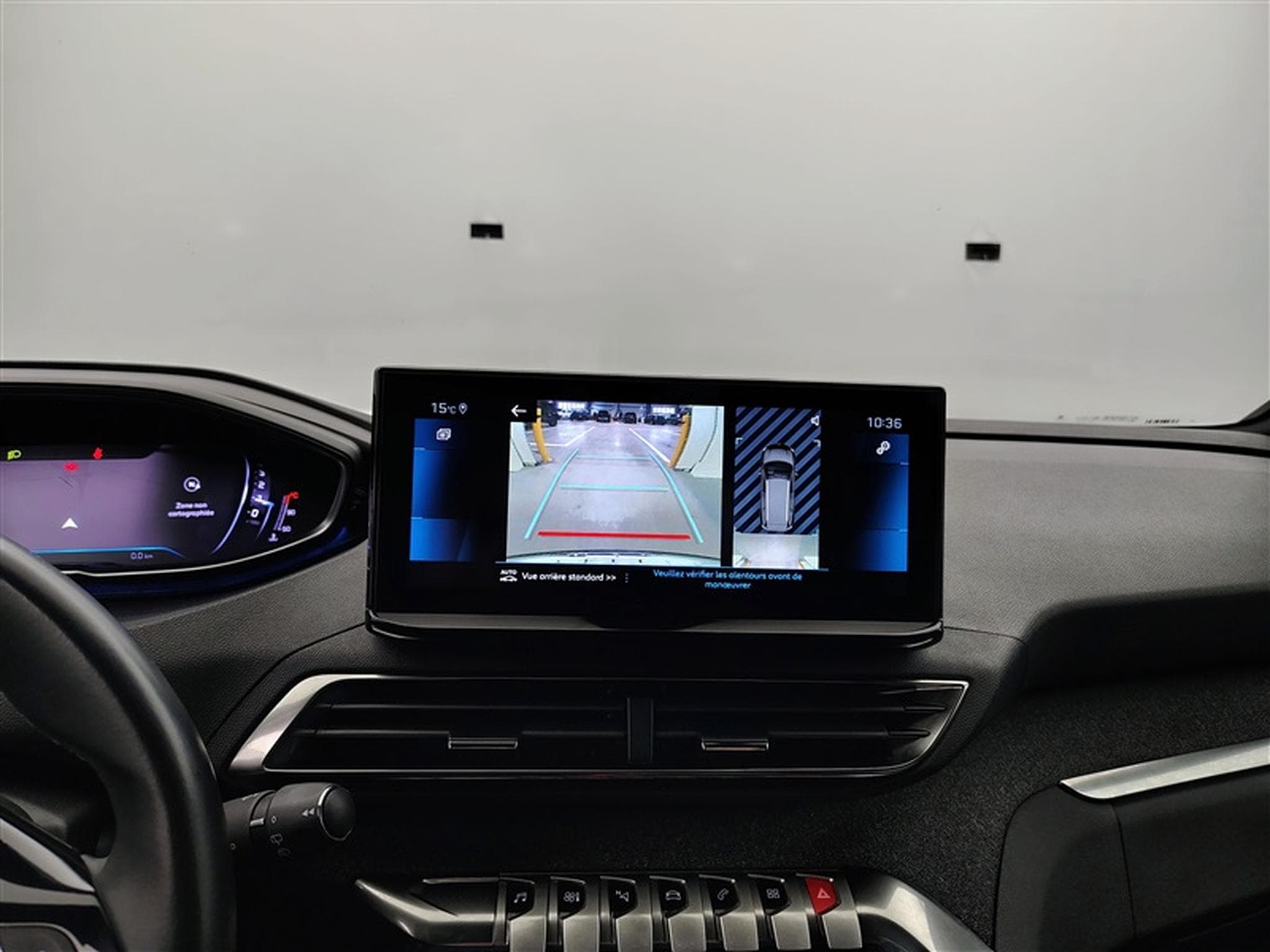 Peugeot 5008 1.2 PureTech Allure Pack 7PL NAVI / S-CUIR / FULL LED (2023) - Foto 18