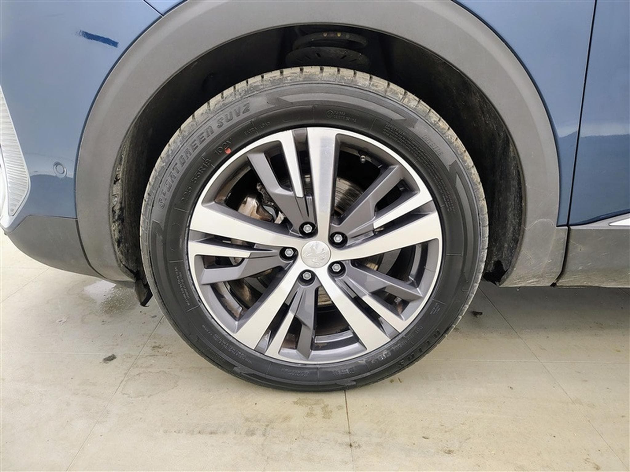 Peugeot 5008 1.2 PureTech Allure Pack 7PL NAVI / S-CUIR / FULL LED (2023) - Foto 6