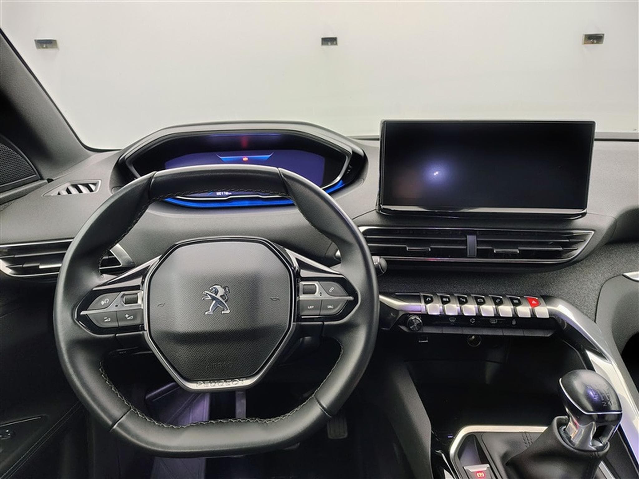 Peugeot 5008 1.2 PureTech Allure Pack 7PL NAVI / S-CUIR / FULL LED (2023) - Foto 9
