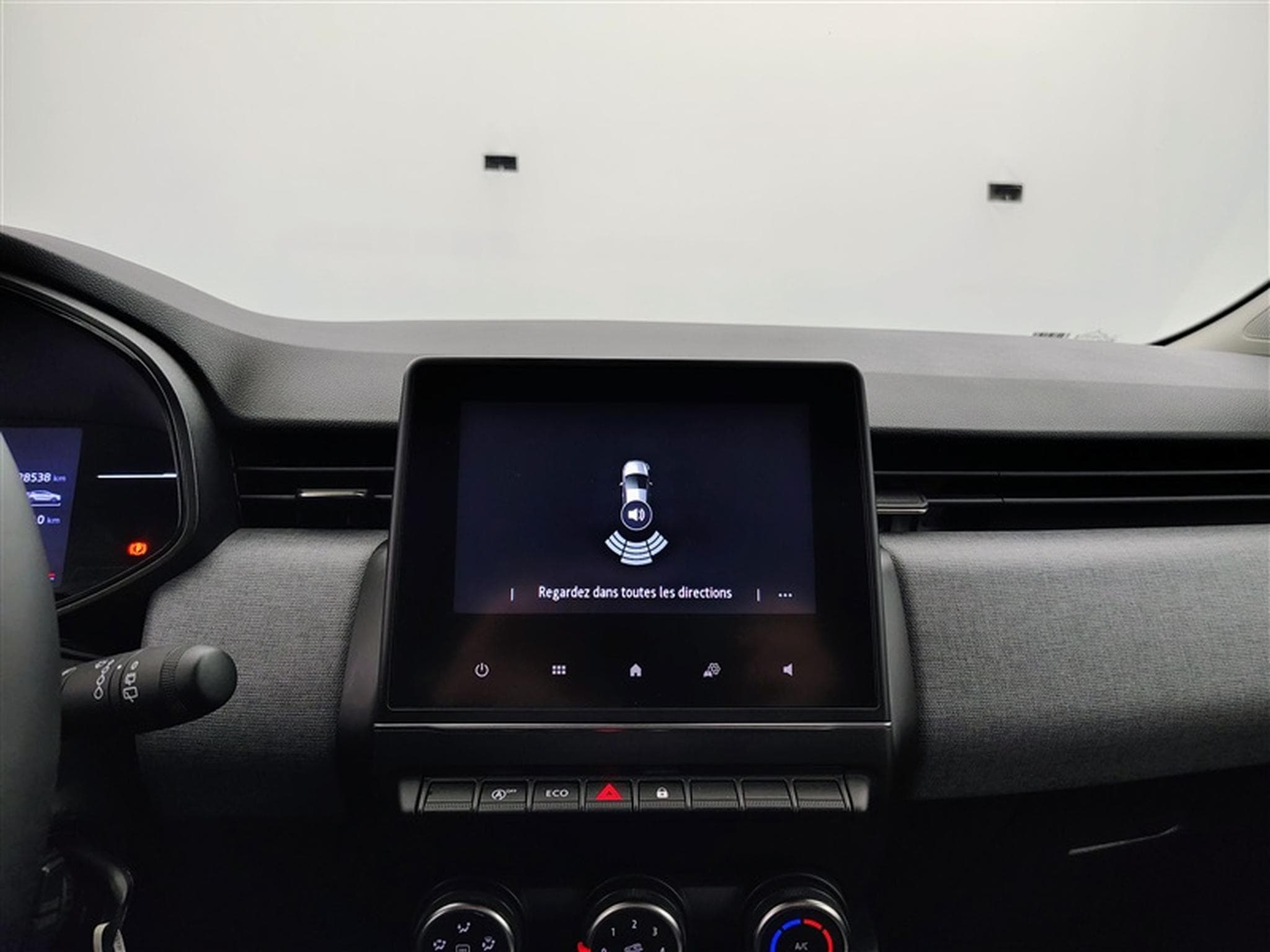 Renault Clio 1.0 TCe 90cv X-Tronic Evolution CARPLAY / PDC AR / JA 16" (2025) - Foto 18