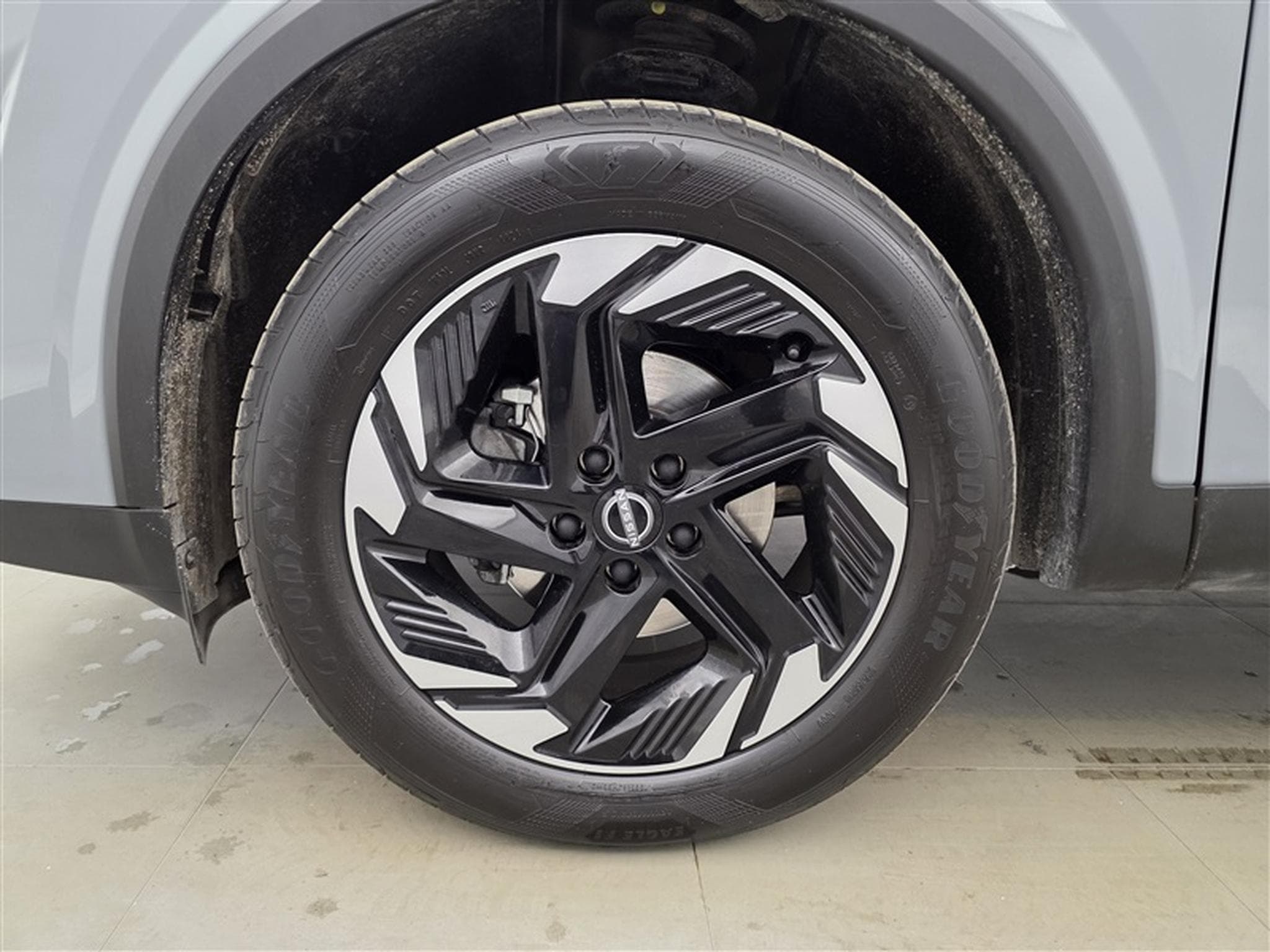Nissan Qashqai 1.3 DIG-T MHEV Bus Executive Xtronic *NAVI/FULL LED/CAM360* (2025) - Foto 6