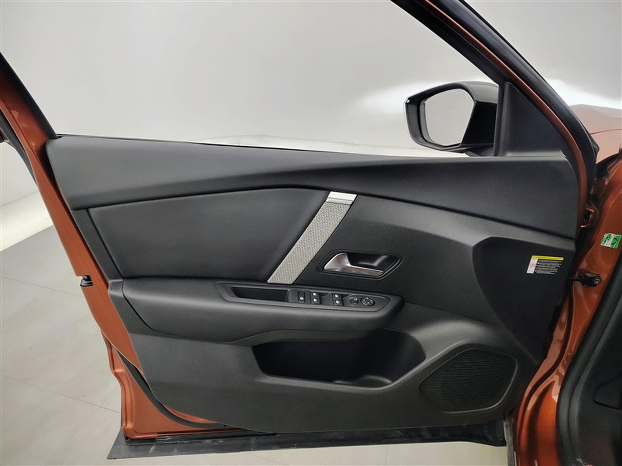 Citroen C4 1.2 PureTech Feel Pack NAVI / CARPLAY / CAMERA (2022) - Foto 17