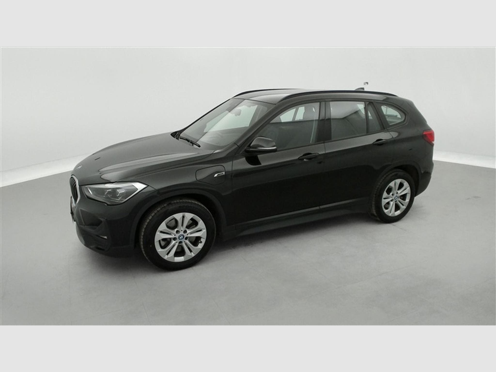 BMW X1 PHEV 1.5iA xDrive25e NAVI / FULL LED / CUIR / HUD (2022) - Foto 22