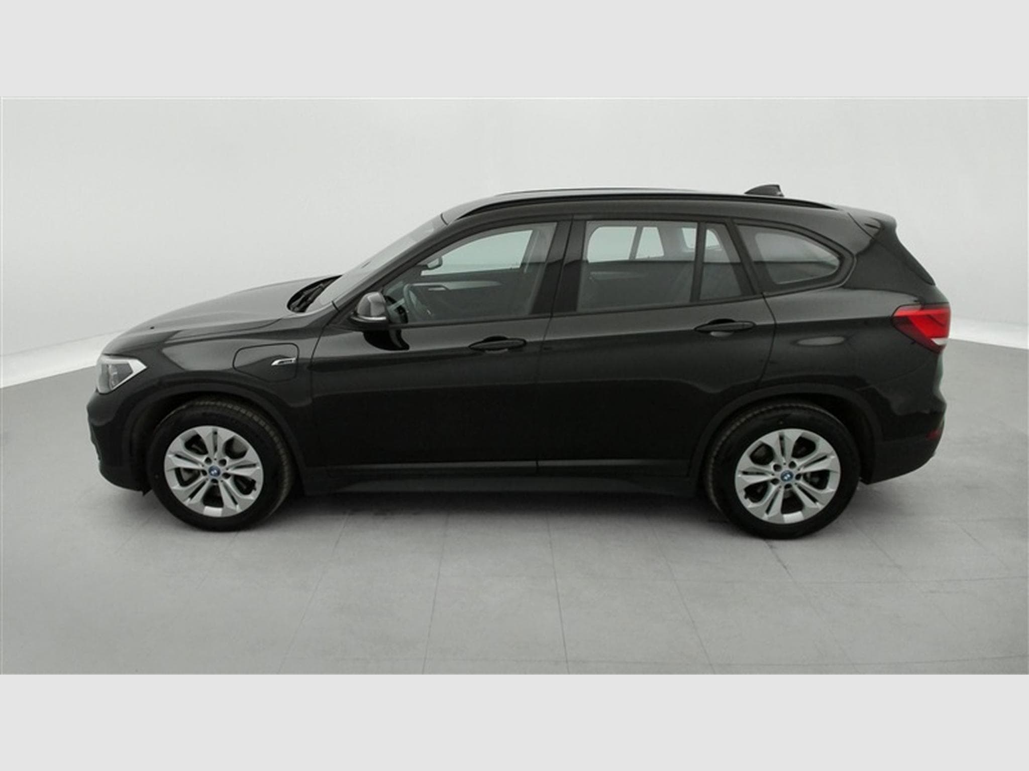 BMW X1 PHEV 1.5iA xDrive25e NAVI / FULL LED / CUIR / HUD (2022) - Foto 3