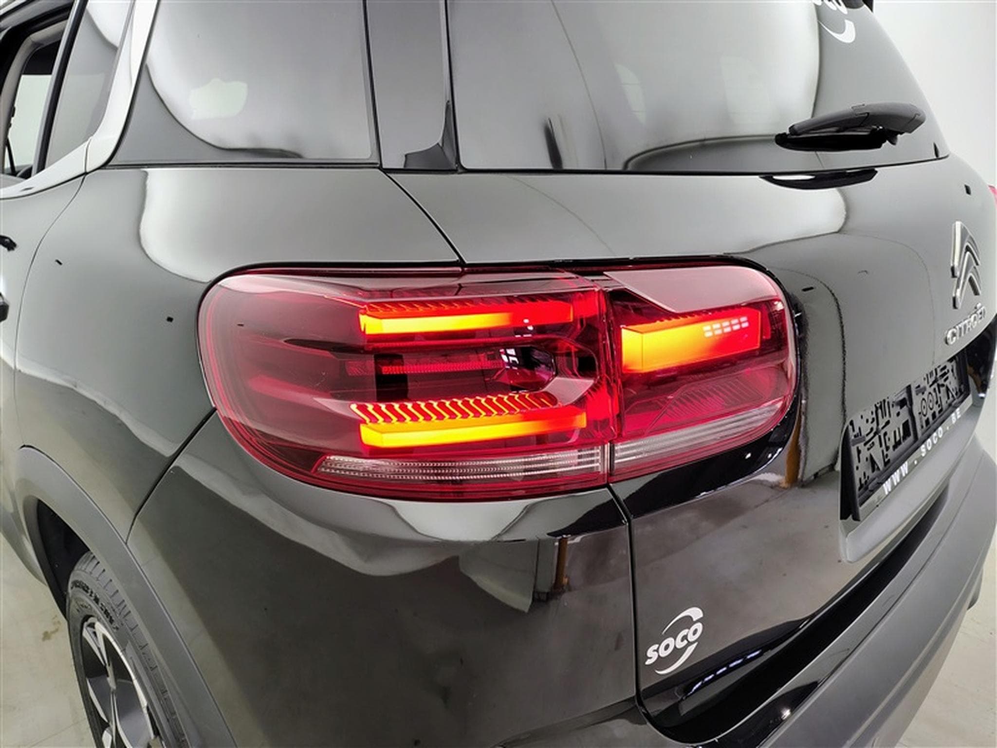 Citroen C5 Aircross 1.2 PureTech 130Cv EAT8 Feel Pack S-CUIR / CARPLAY / CAMERA (2023) - Foto 16