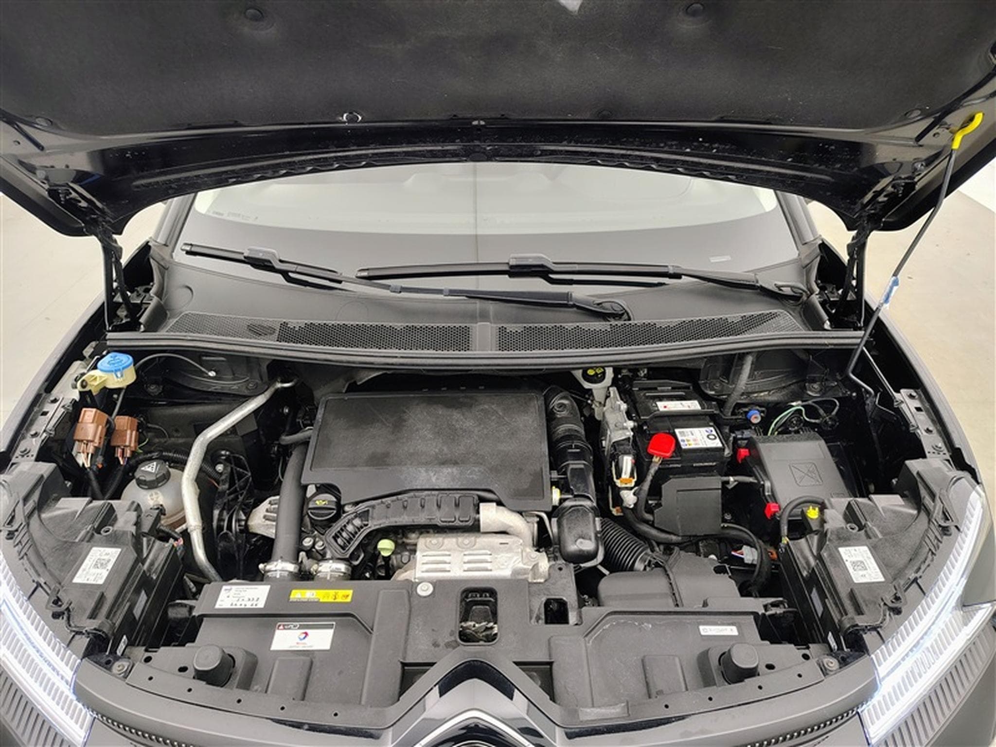 Citroen C5 Aircross 1.2 PureTech 130Cv EAT8 Feel Pack S-CUIR / CARPLAY / CAMERA (2023) - Foto 19
