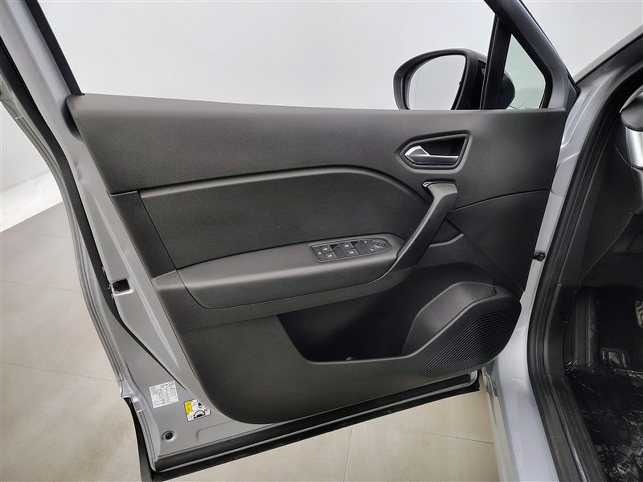 Renault Captur 1.0 TCe Limited GPF (2021) - Foto 16