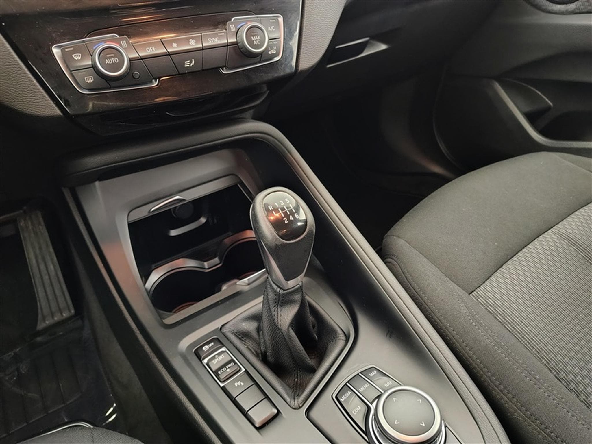 BMW X1 1.5 d sDrive16 Navi Pro / PDC av+ar (2022) - Foto 12