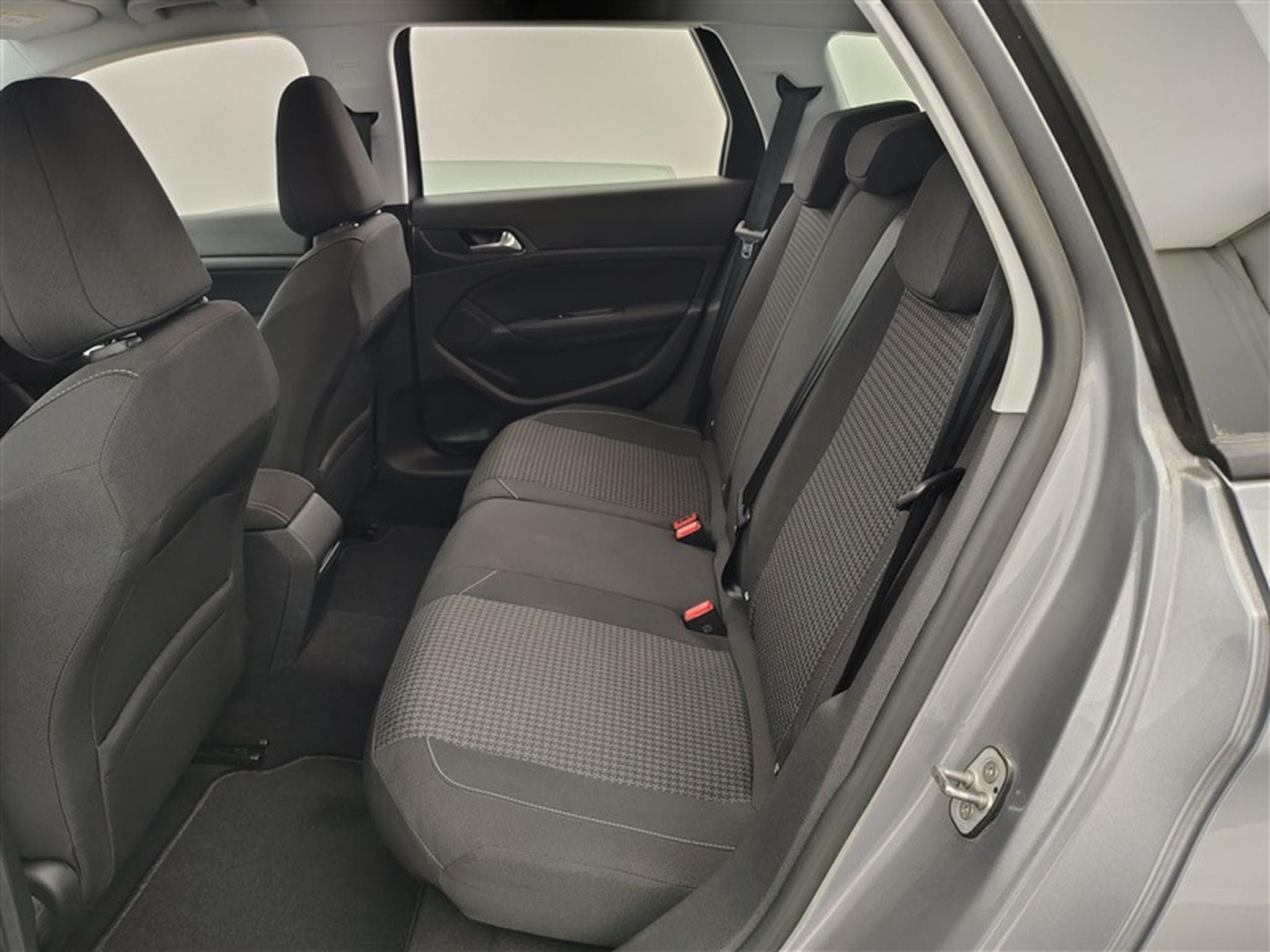 Peugeot 308 SW 1.5 BlueHDi Business Navi / PDC av+ar (2021) - Foto 13