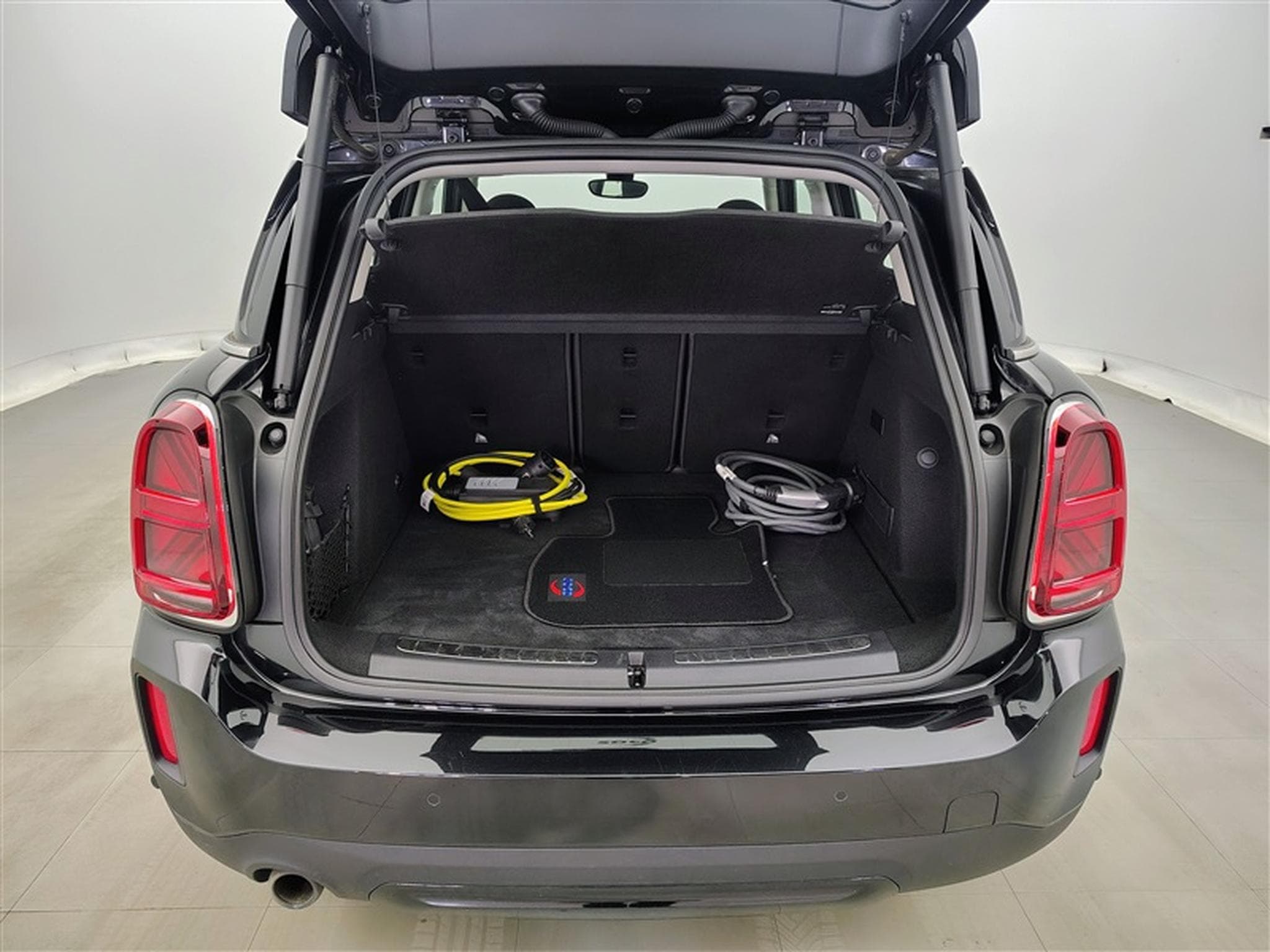 MINI Countryman SE All4 1.5A PHEV Cooper SE ALL4/NAVI/FULL LED/JA17/PDC (2023) - Photo 14