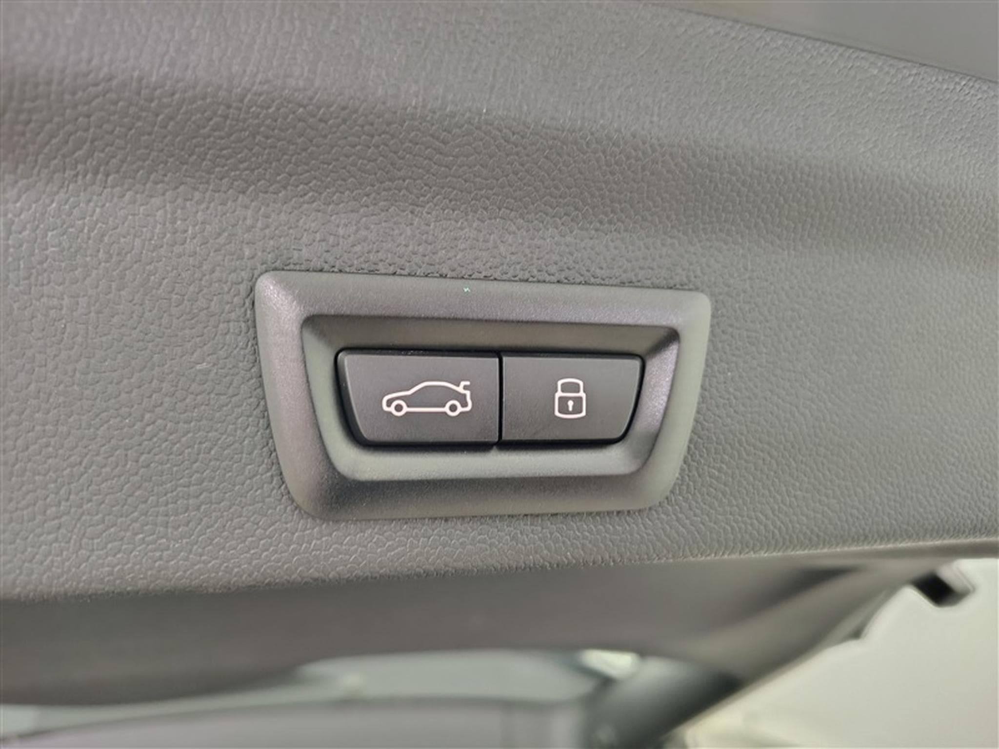 MINI Countryman SE All4 1.5A PHEV Cooper SE ALL4/NAVI/FULL LED/JA17/PDC (2023) - Photo 19
