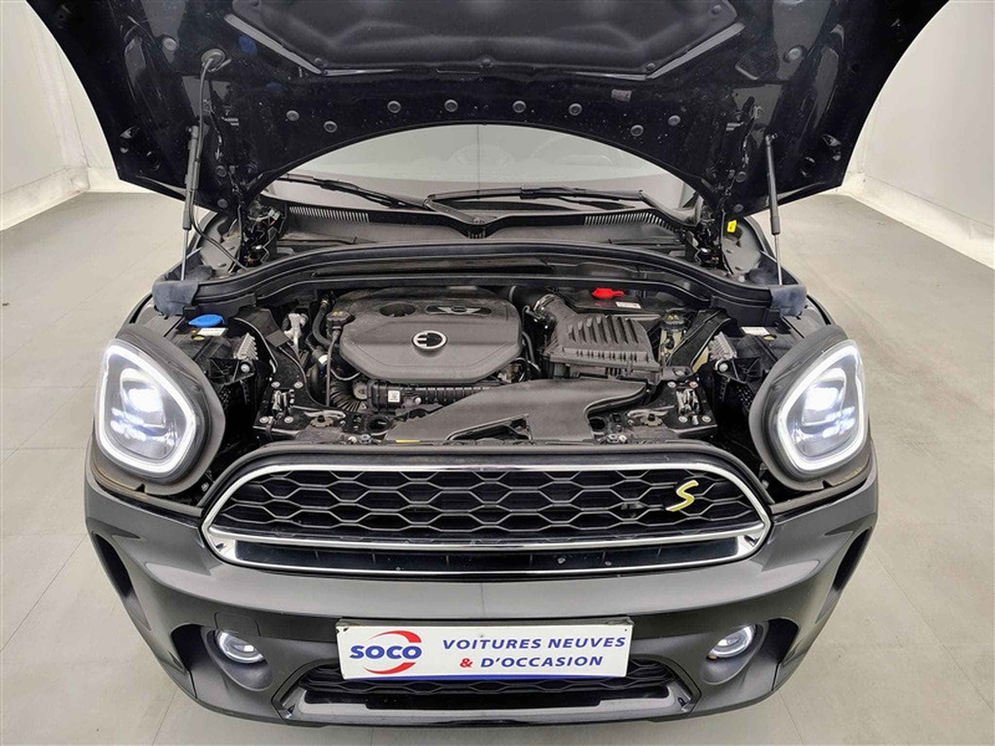 MINI Countryman SE All4 1.5A PHEV Cooper SE ALL4/NAVI/FULL LED/JA17/PDC (2023) - Photo 20
