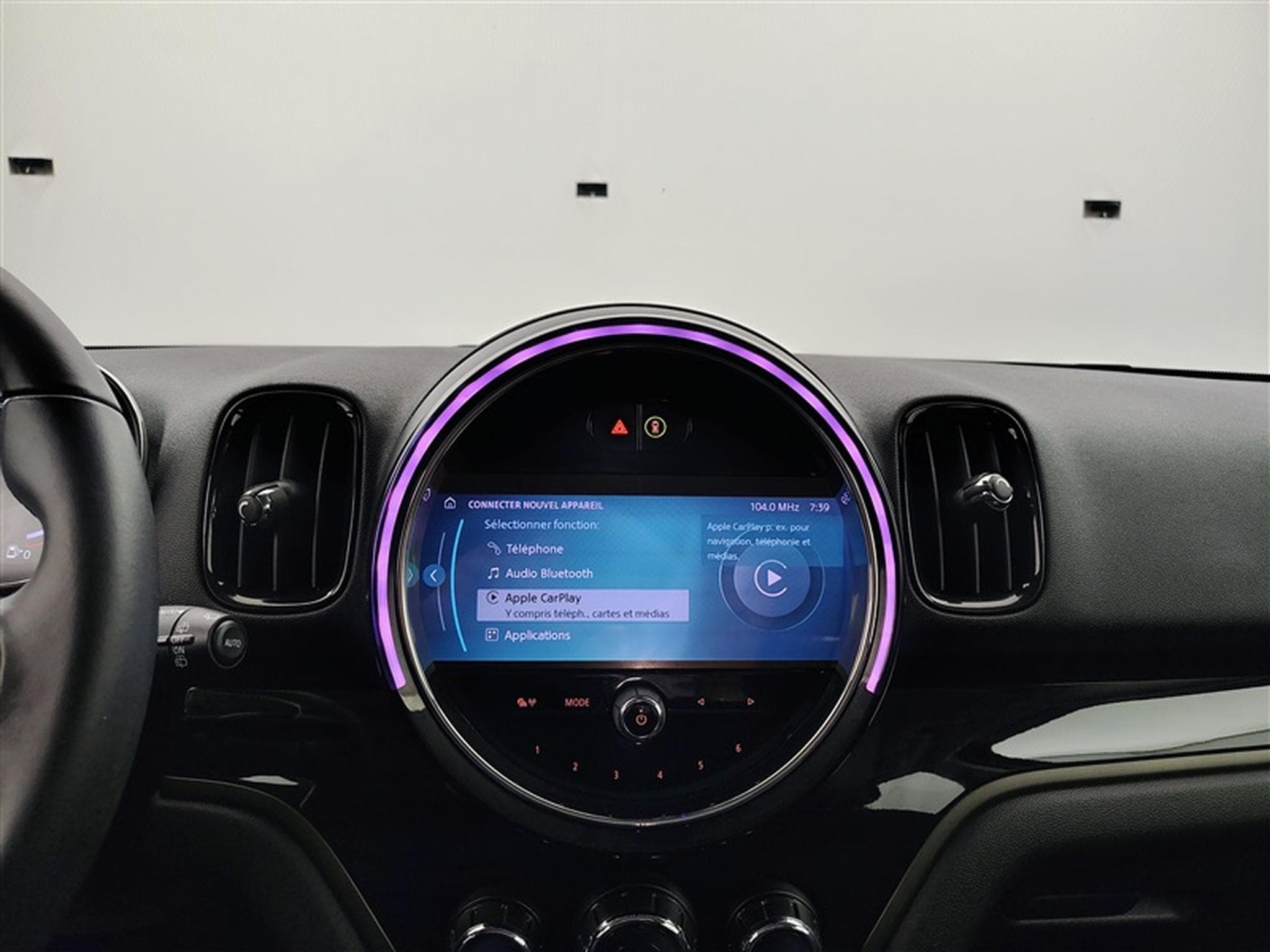 MINI Countryman SE All4 1.5A PHEV Cooper SE ALL4/NAVI/FULL LED/JA17/PDC (2023) - Photo 21