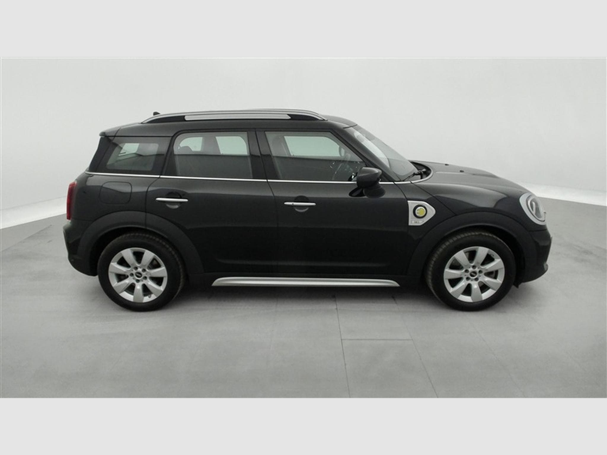 MINI Countryman SE All4 1.5A PHEV Cooper SE ALL4/NAVI/FULL LED/JA17/PDC (2023) - Photo 25