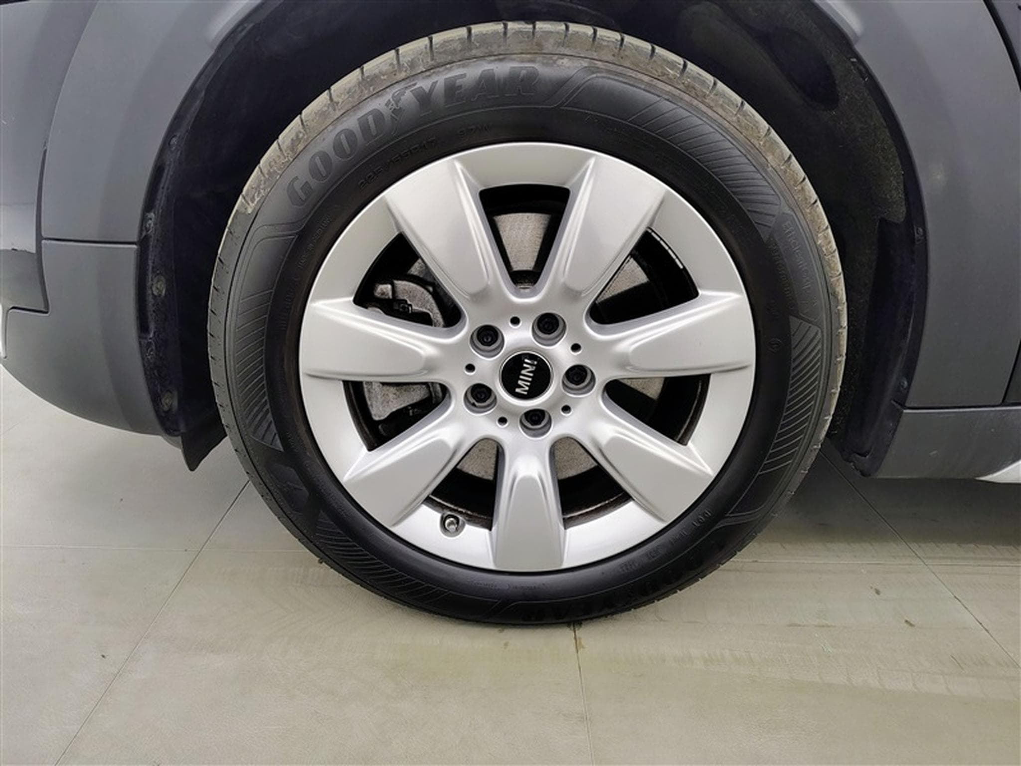 MINI Countryman SE All4 1.5A PHEV Cooper SE ALL4/NAVI/FULL LED/JA17/PDC (2023) - Photo 6