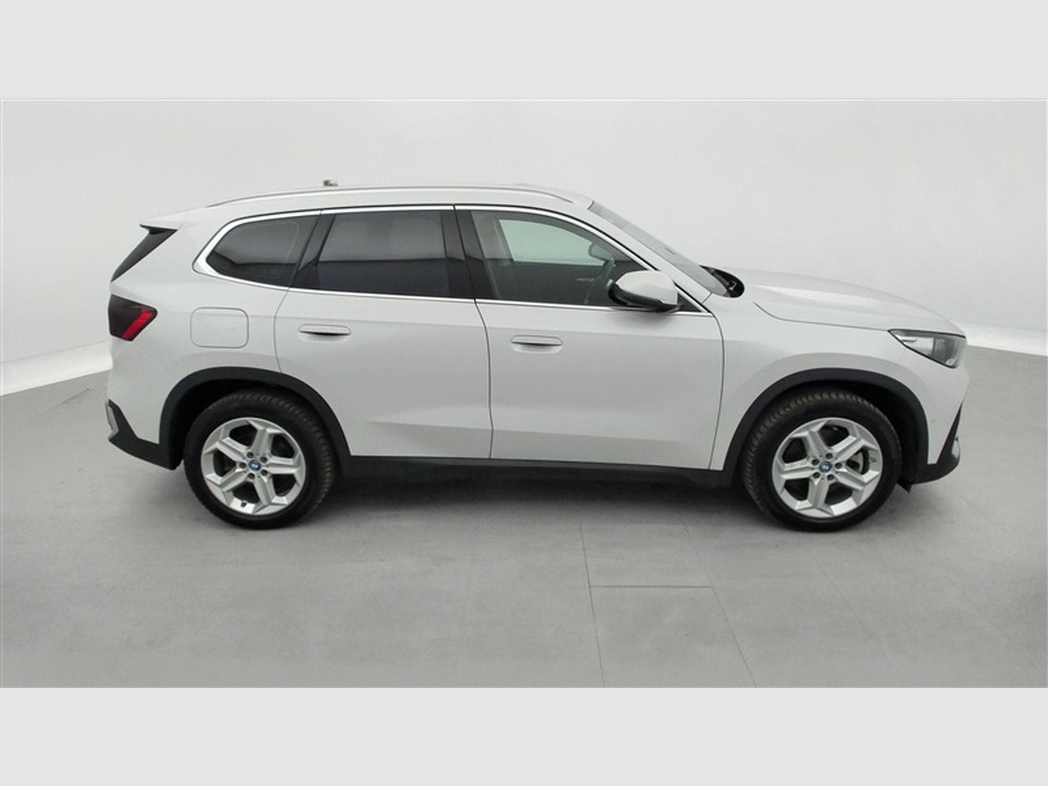 BMW X1 1.5iA PHEV 180 xDrive25e NAVI / FULL LED (2024) - Foto 25