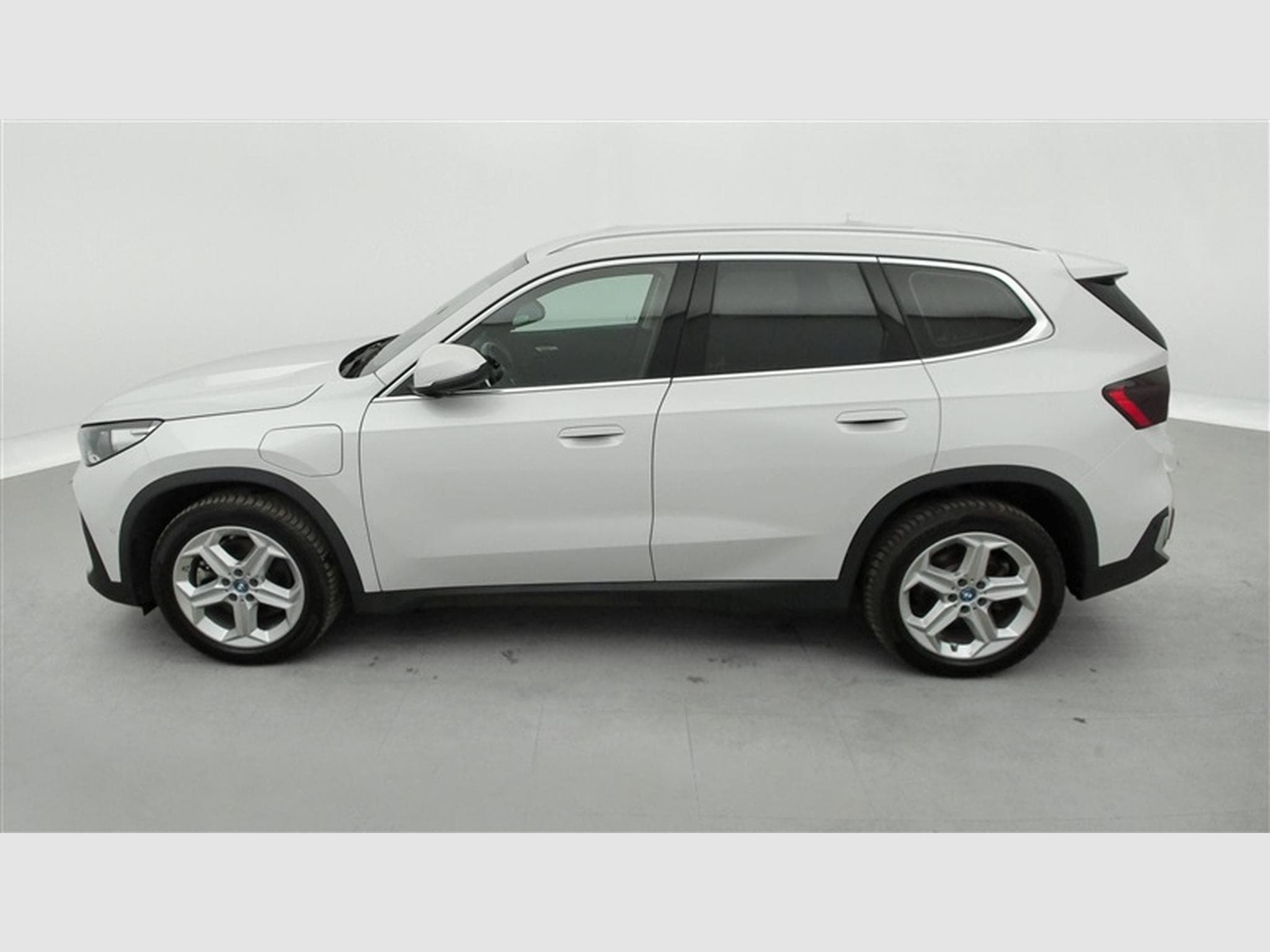 BMW X1 1.5iA PHEV 180 xDrive25e NAVI / FULL LED (2024) - Foto 3