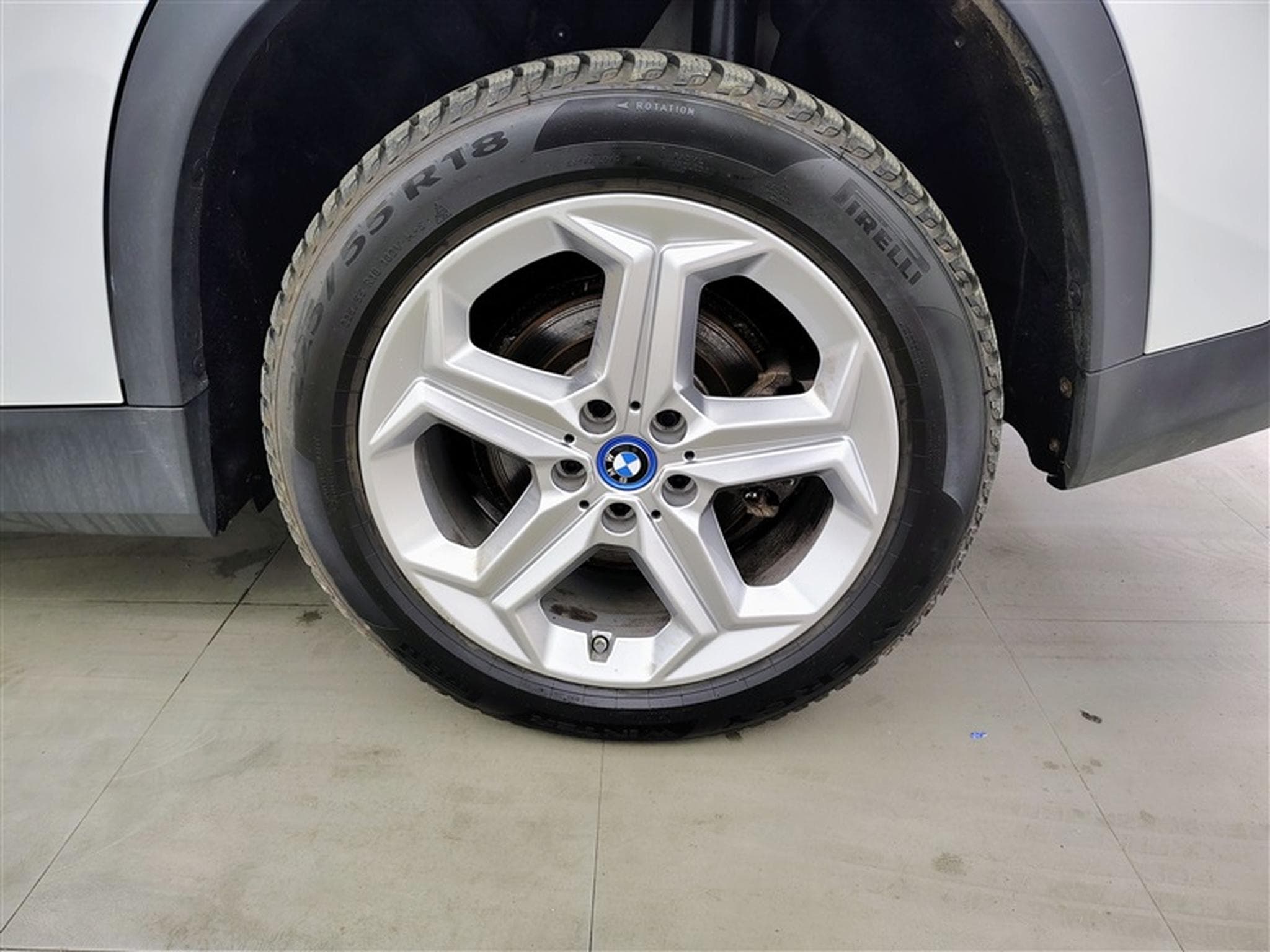 BMW X1 1.5iA PHEV 180 xDrive25e NAVI / FULL LED (2024) - Foto 6