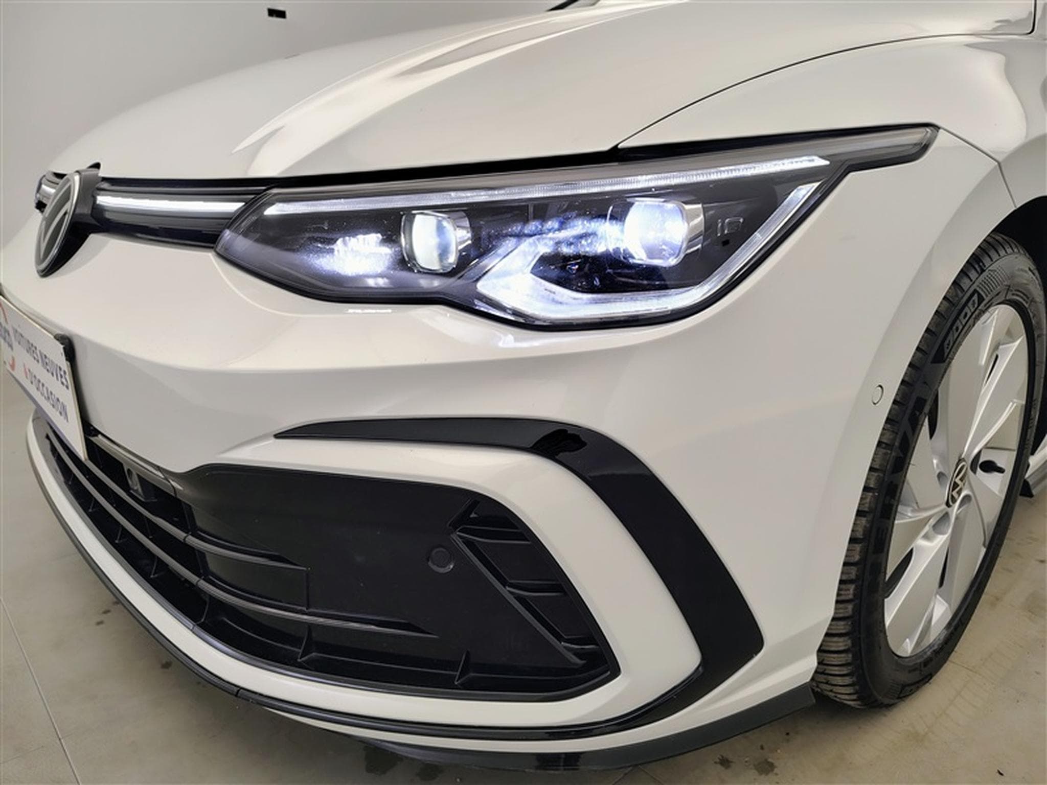 VW Golf 1.5 eTSI 150cv DSG R-Line NAVI / CAMERA / CARPLAY / TO PANO (2024) - Foto 15