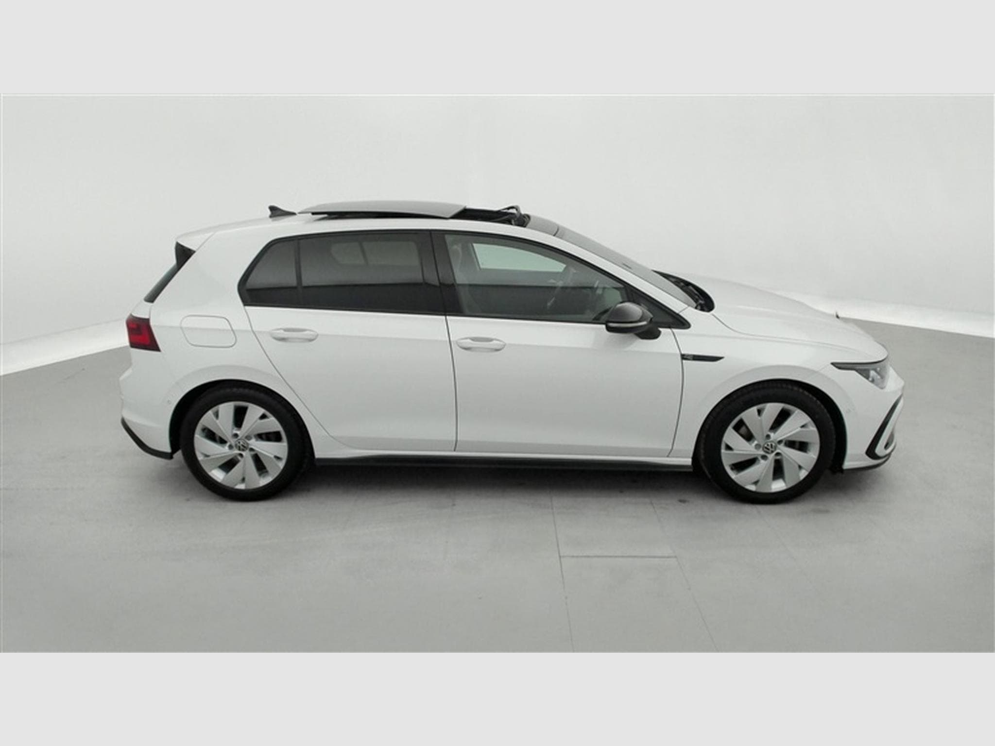 VW Golf 1.5 eTSI 150cv DSG R-Line NAVI / CAMERA / CARPLAY / TO PANO (2024) - Foto 25