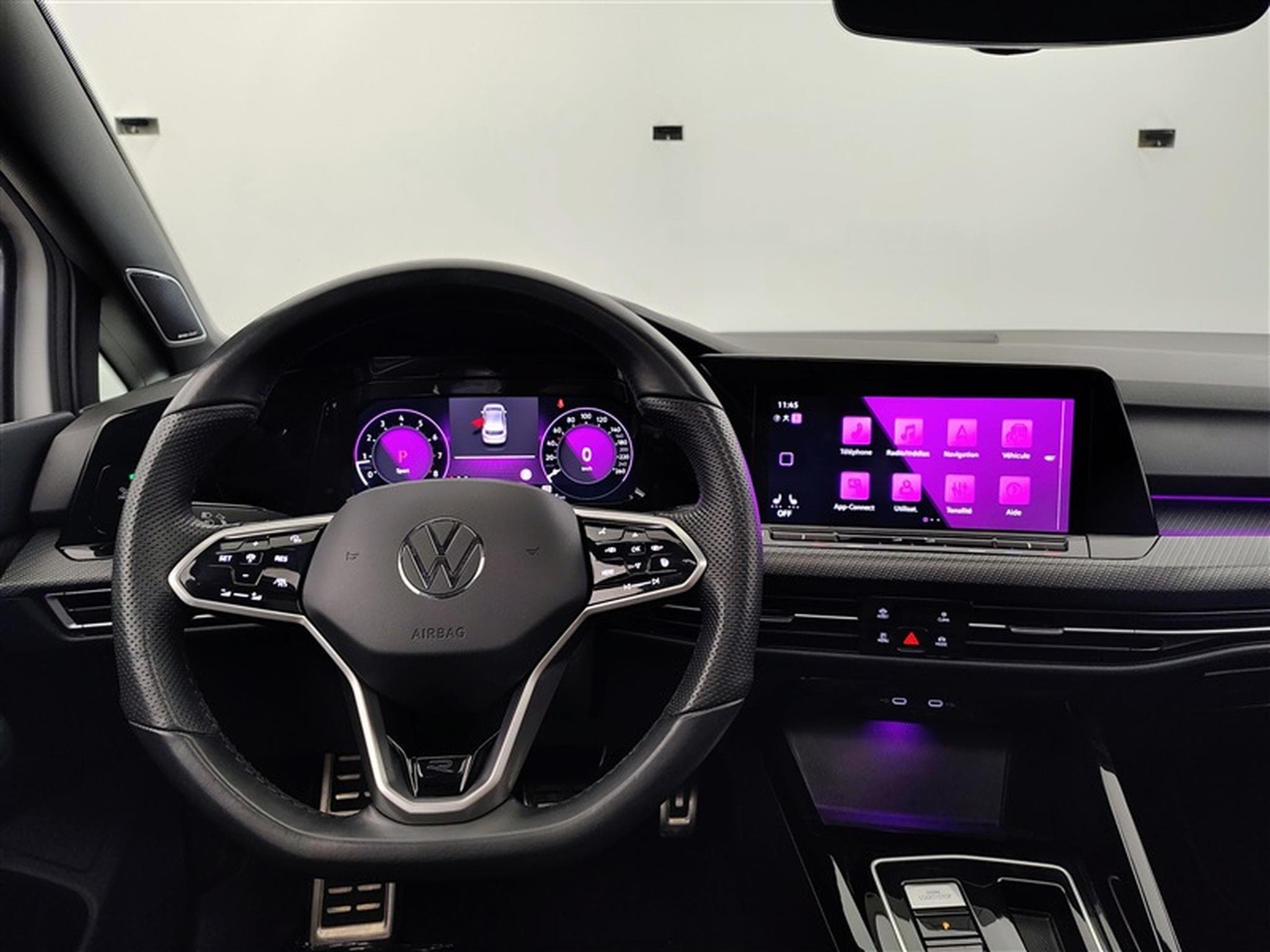 VW Golf 1.5 eTSI 150cv DSG R-Line NAVI / CAMERA / CARPLAY / TO PANO (2024) - Foto 9