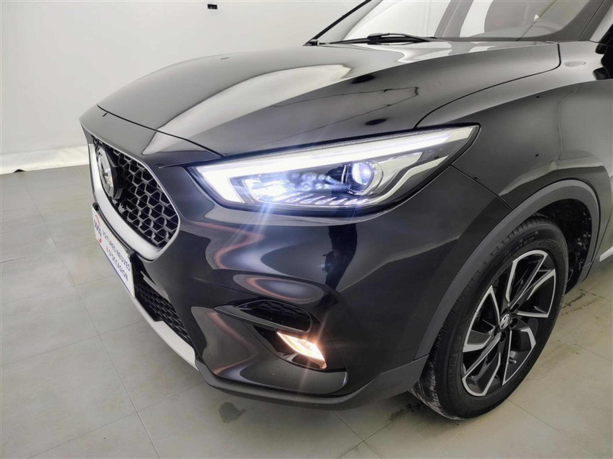 MG ZS 1.0 T-GDi 110cv AUTO Luxury NAVI / FULL LED / CUIR / CAMERA (2024) - Foto 15