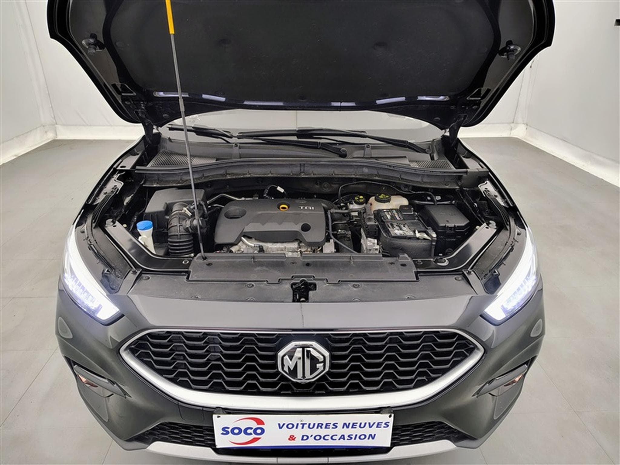 MG ZS 1.0 T-GDi 110cv AUTO Luxury NAVI / FULL LED / CUIR / CAMERA (2024) - Foto 19