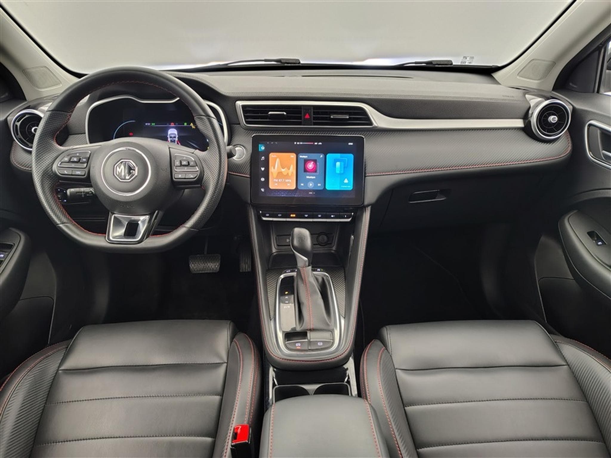 MG ZS 1.0 T-GDi 110cv AUTO Luxury NAVI / FULL LED / CUIR / CAMERA (2024) - Foto 8