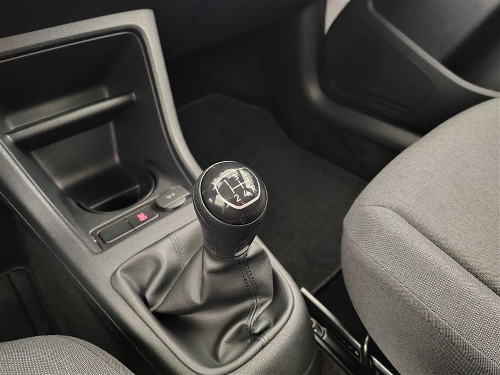 VW UP 1.0i Up! MOVE/AIRCO/PDC (2021) - Foto 12