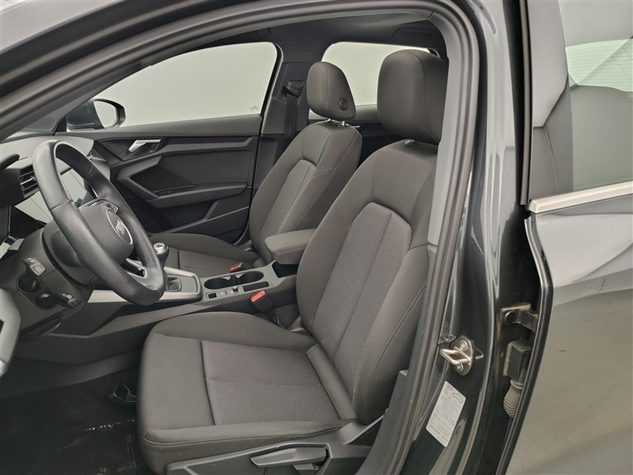 Audi A3 35 TFSI Design NAVI/FULL LED/TO PANO/JA/PDC (2020) - Foto 7