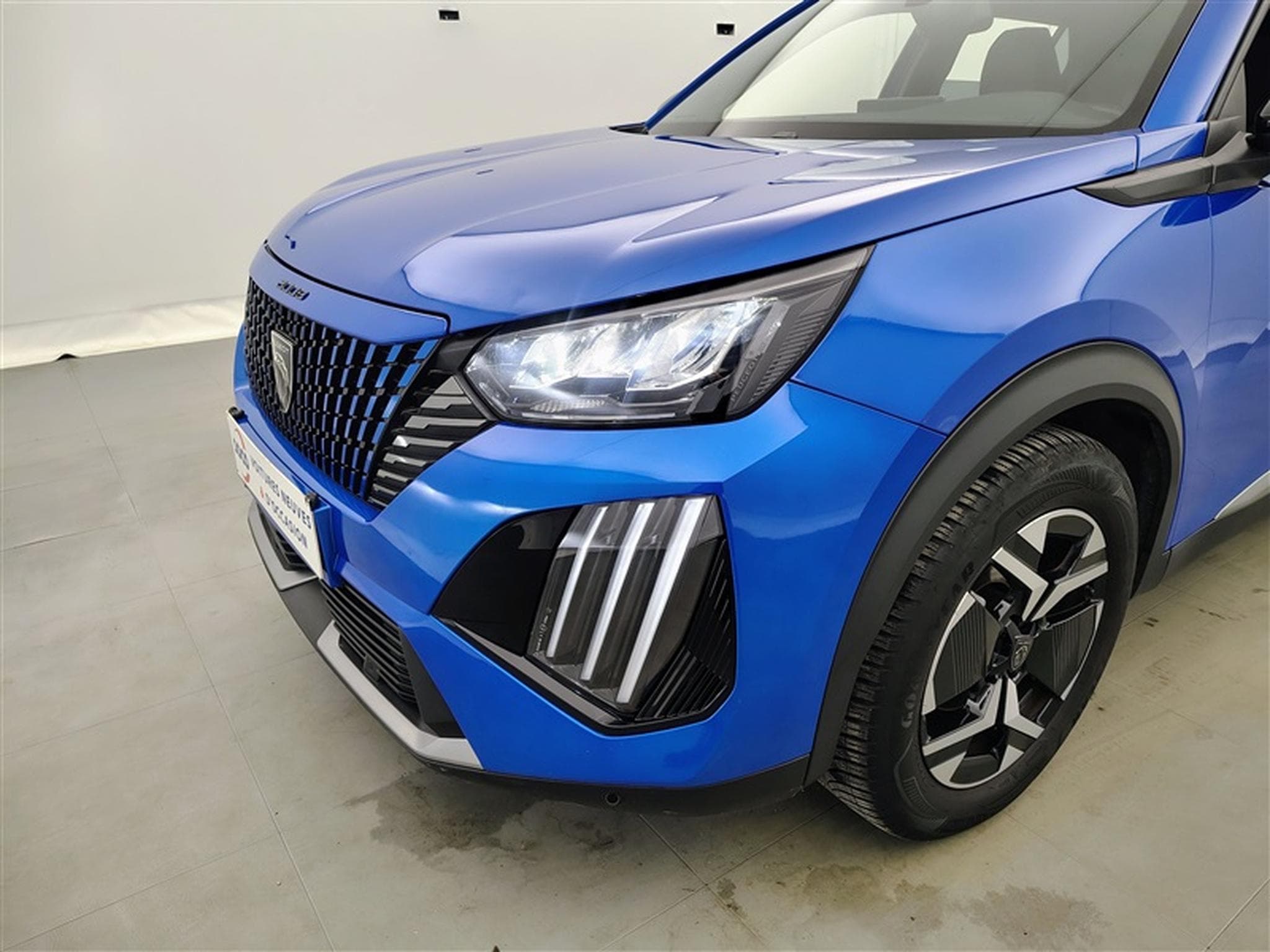Peugeot 2008 1.2 PureTech Allure NAVI / FULL LED / CARPLAY / S-CUIR (2024) - Foto 15