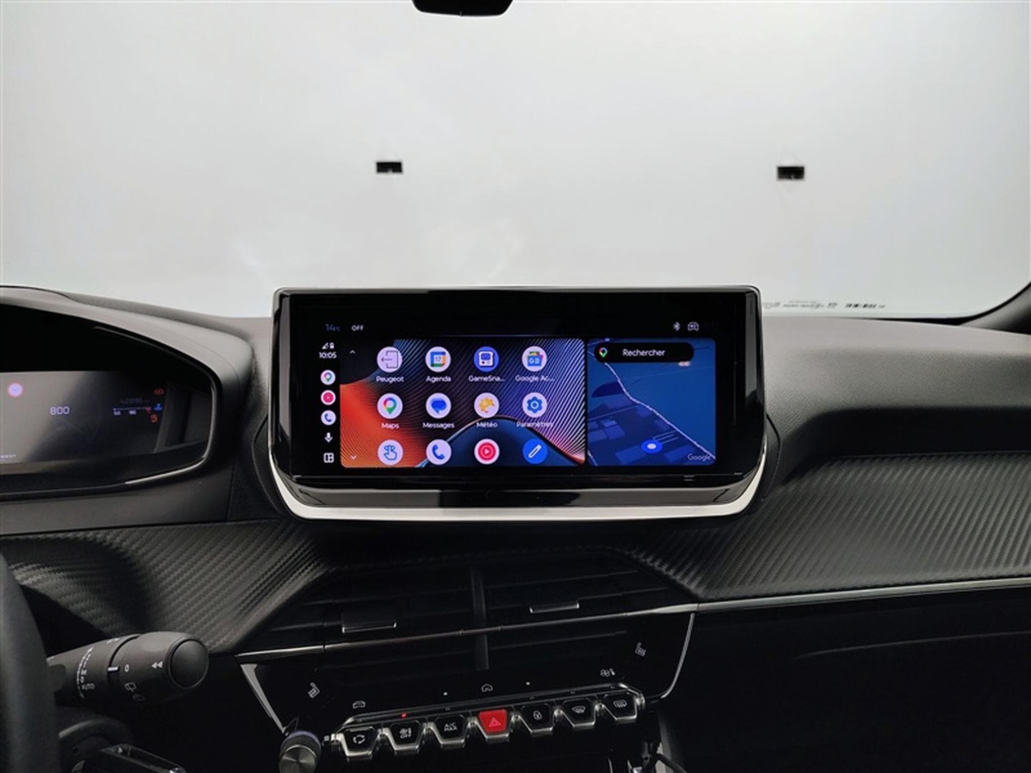 Peugeot 2008 1.2 PureTech Allure NAVI / FULL LED / CARPLAY / S-CUIR (2024) - Foto 20