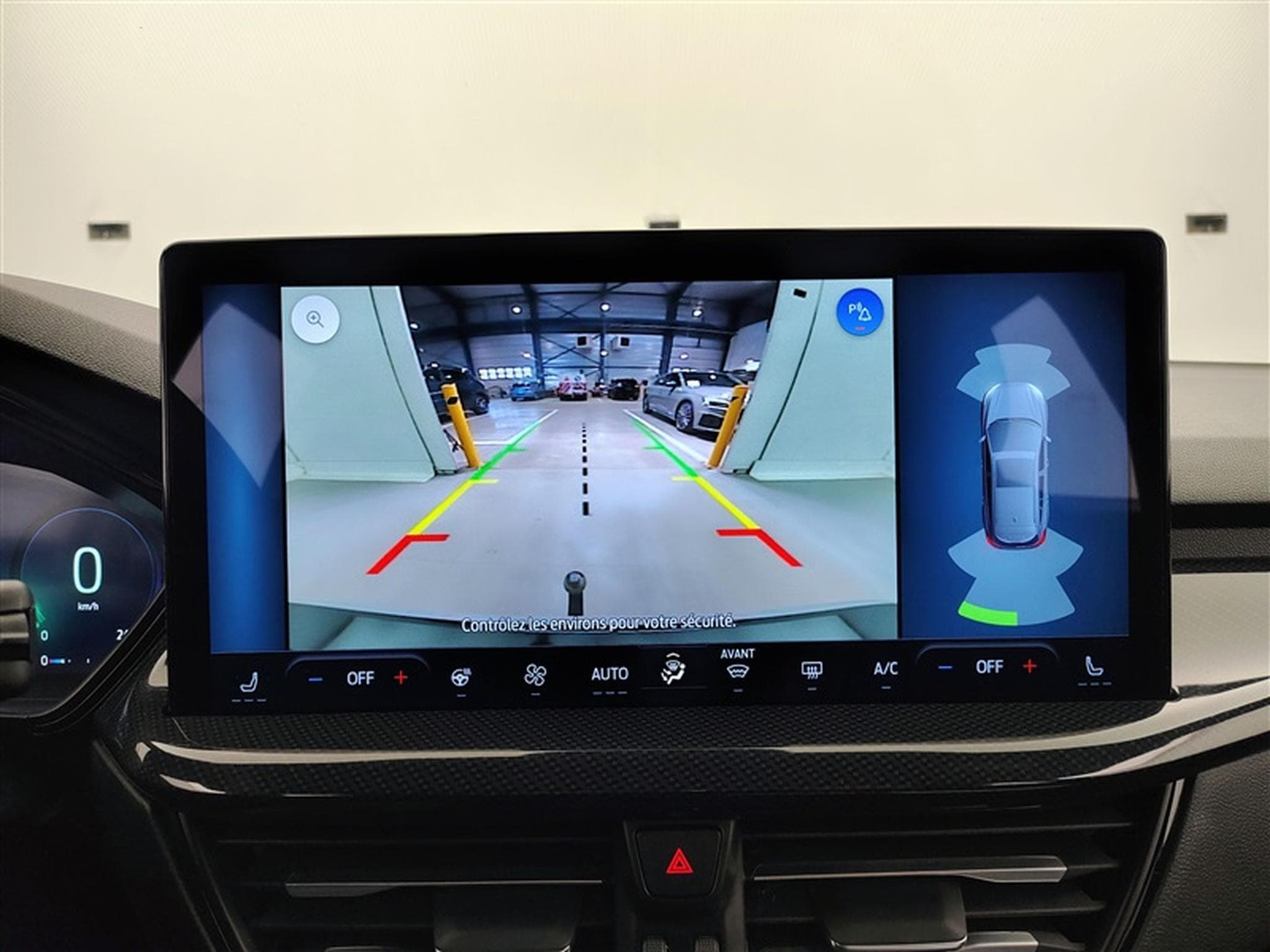 Ford Focus CLIM/NAVI/PDC (2024) - Foto 17