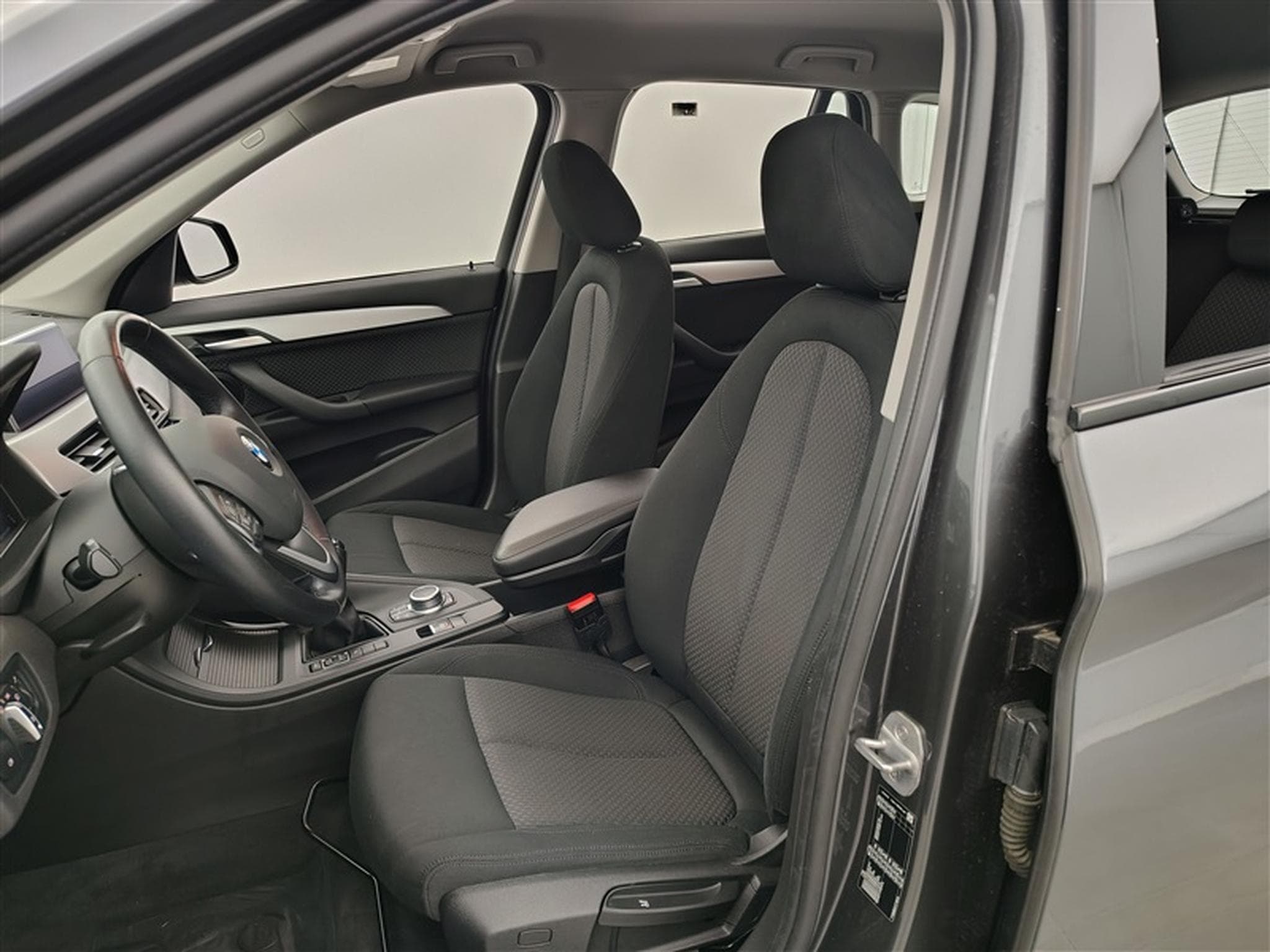 BMW X1 1.5 d sDrive16 Navi / Led / PDC av+ar (2021) - Foto 7
